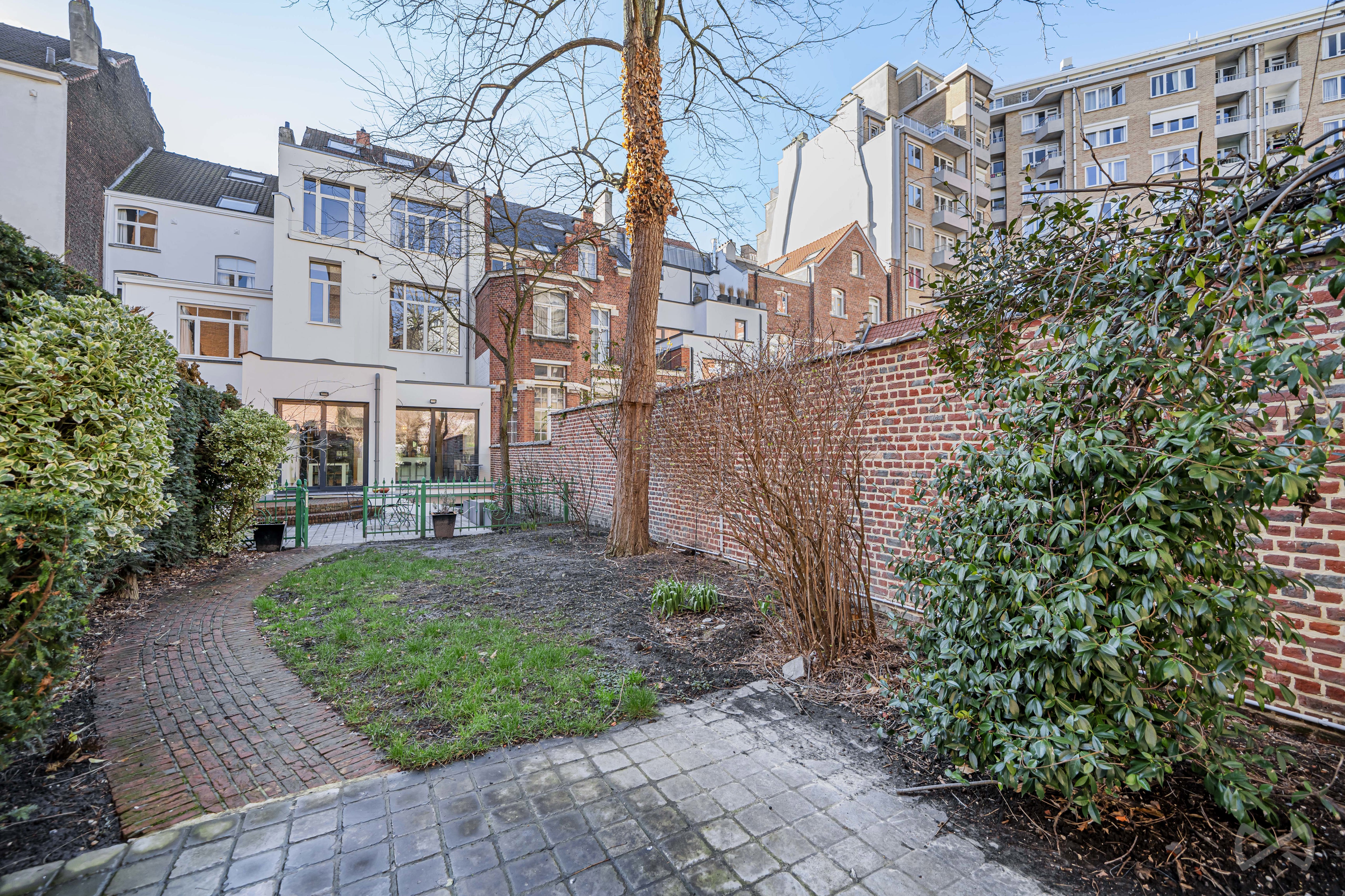 Picture 3 of 3 for Maison de maitre with six bedrooms in Bruxelles