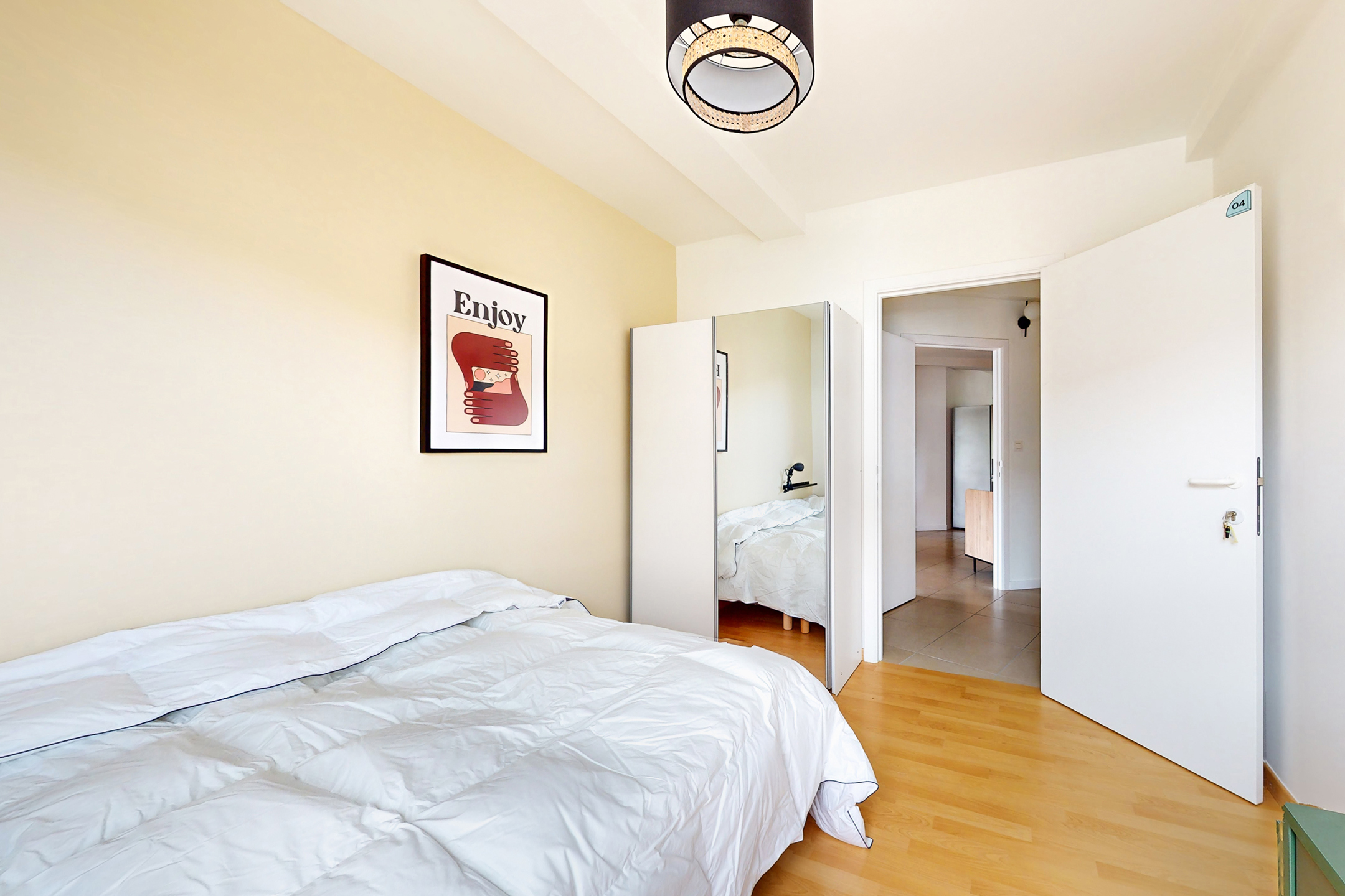 Picture 2 of 4 for Flat with five bedrooms in Uccle