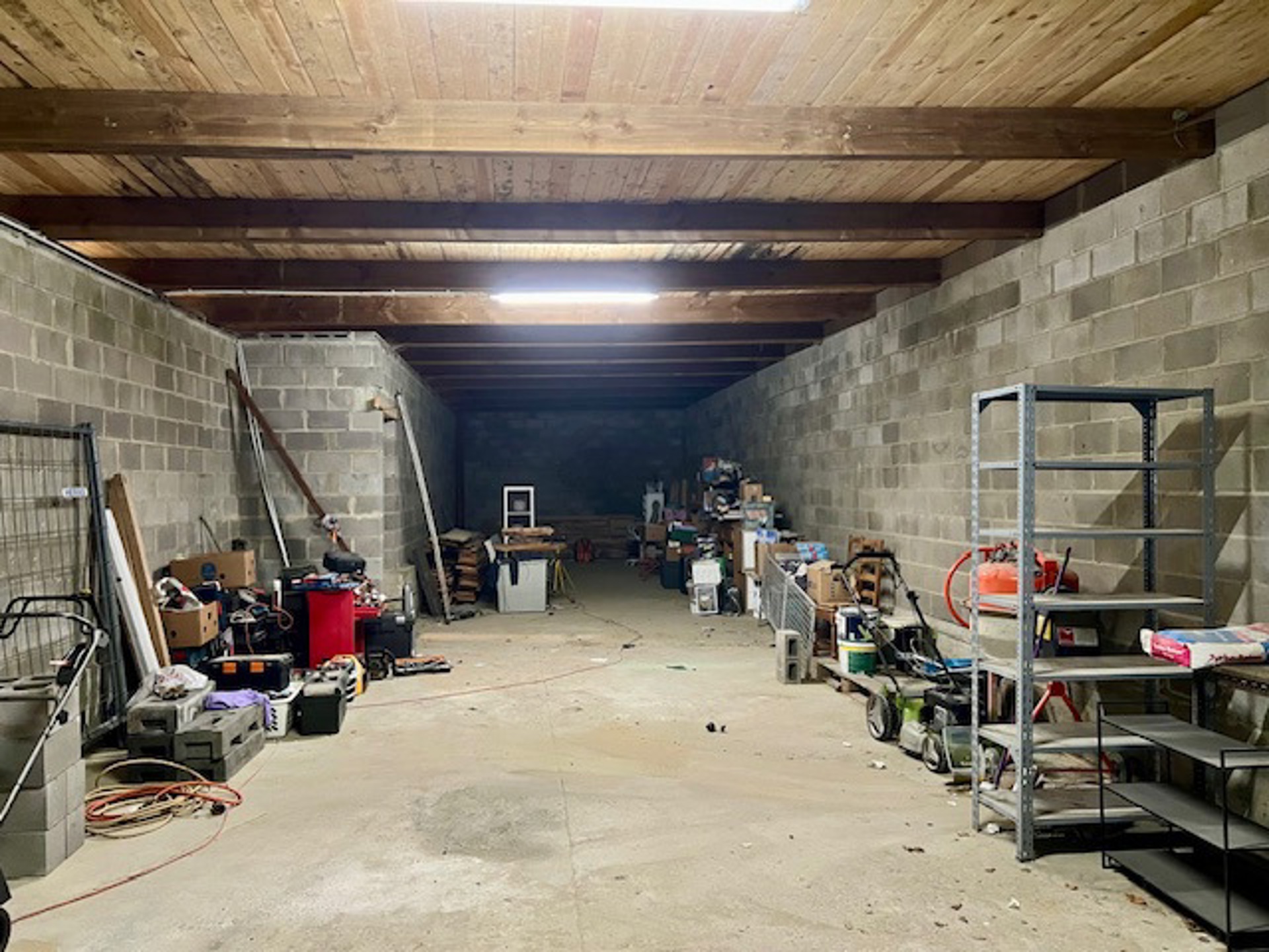 Photo 3 sur 3 pour Garage (fermé) à Charleroi-Marchienne-au-Pont
