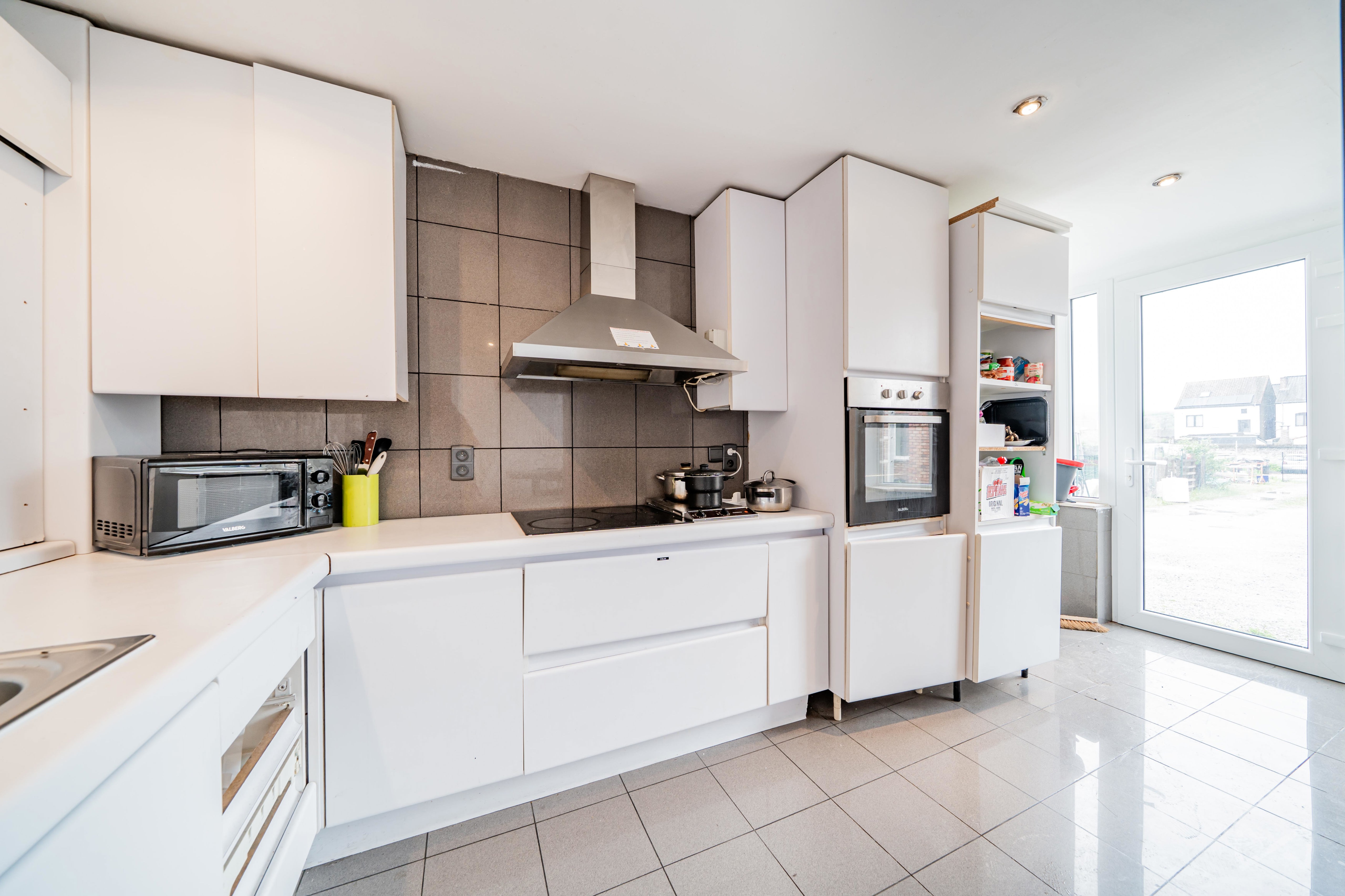 Picture 4 of 4 for Multi-purpose building with ten bedrooms in Montignies-Sur-Sambre