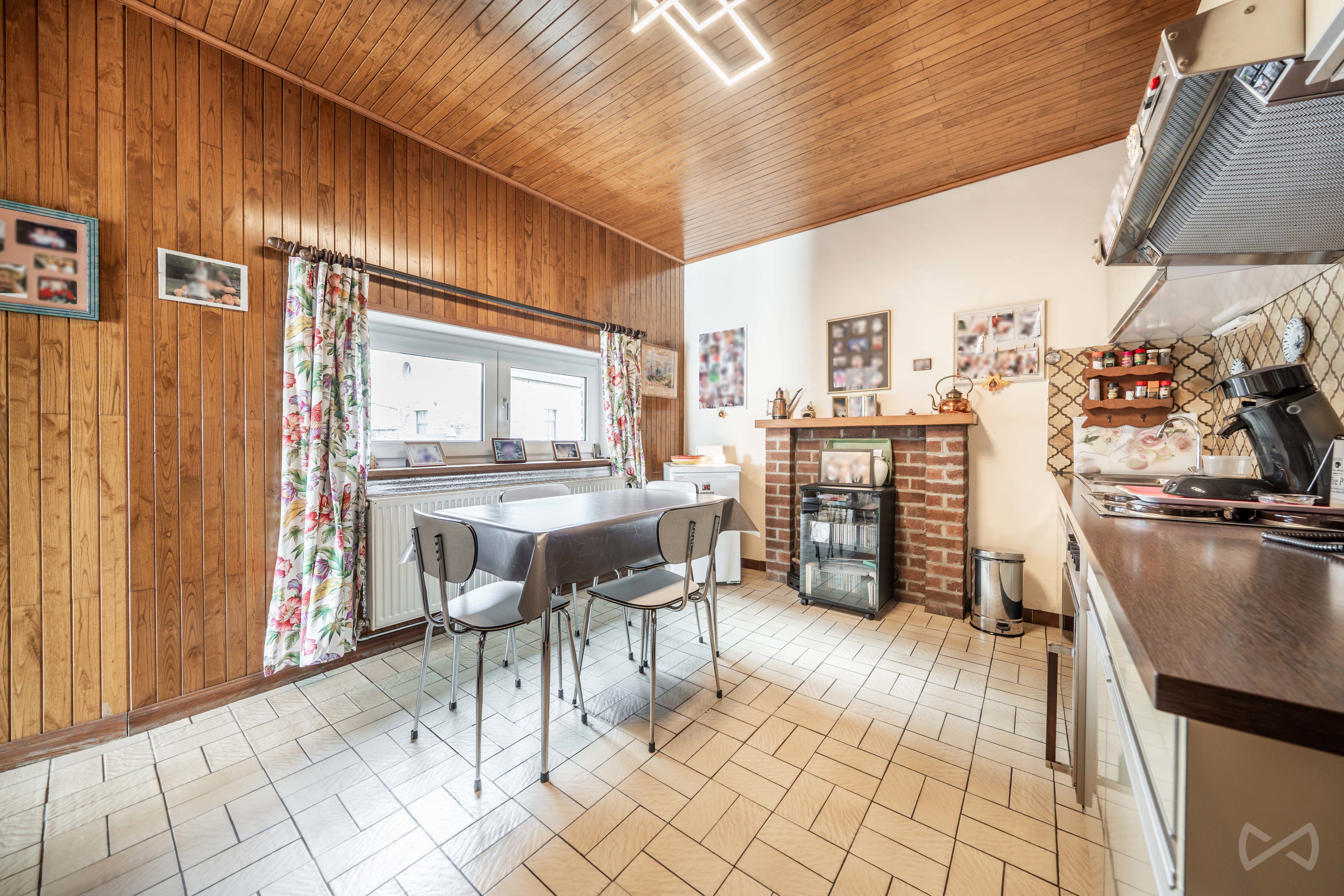 Photo 2 sur 4 pour Maison de cinq chambres à Vierset-barse