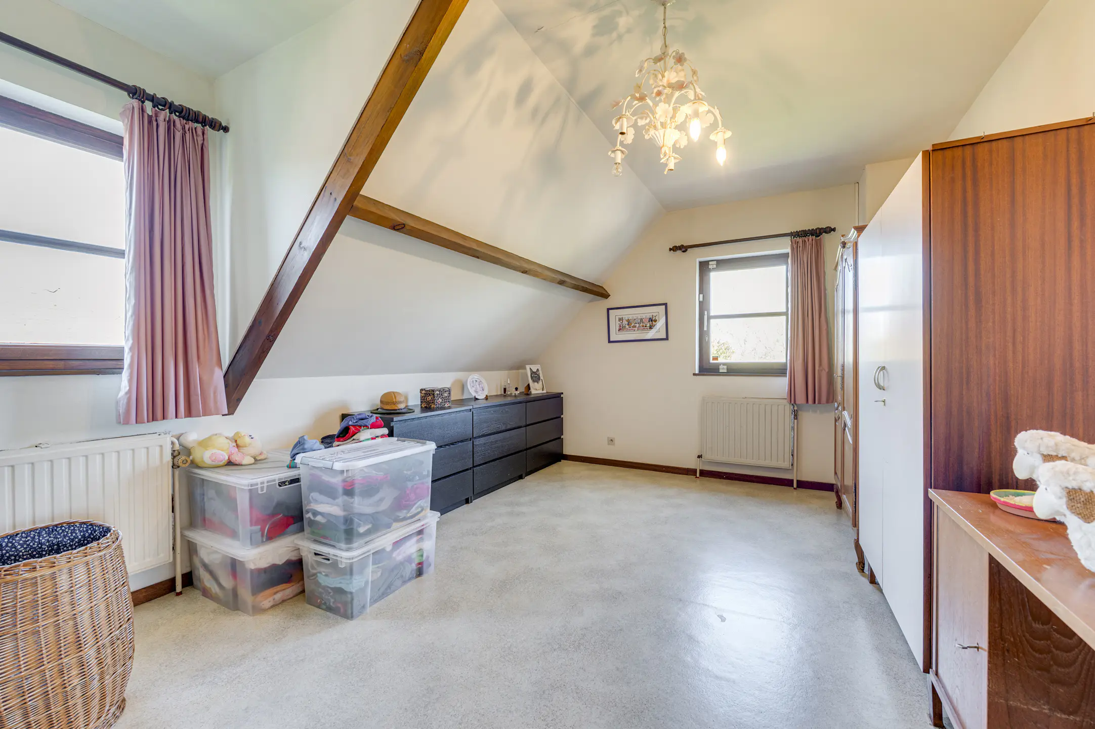 Picture 2 of 4 for Villa with four bedrooms in Enghien Petit-Enghien