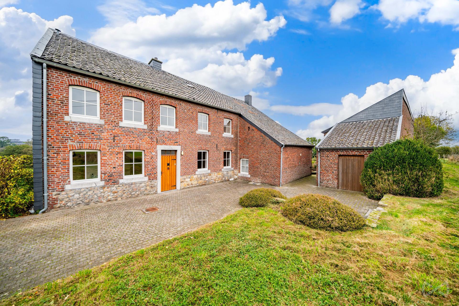 Picture 2 of 3 for House with eight bedrooms in Thimister-clermont
