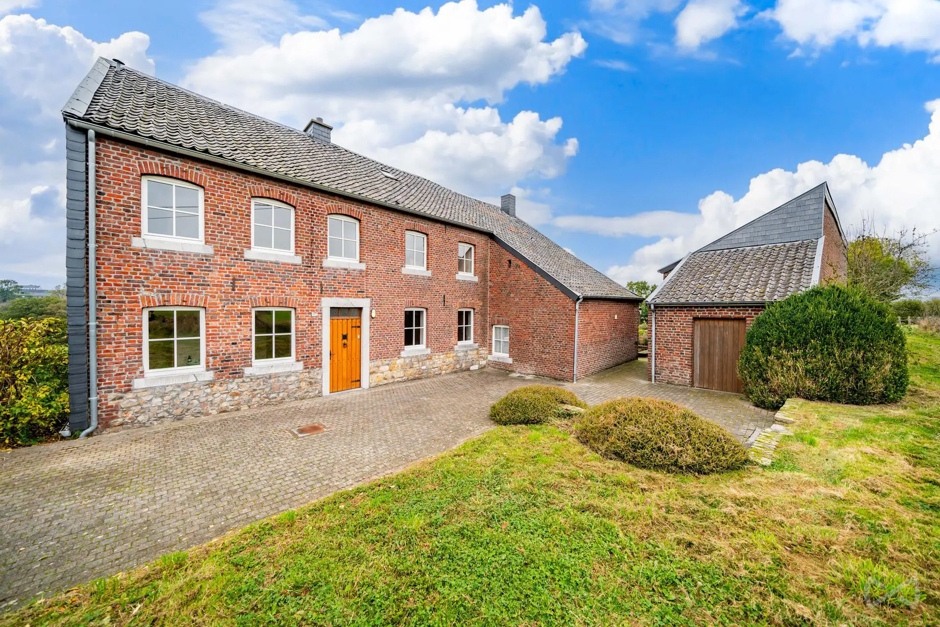 Picture 2 of 3 for House with eight bedrooms in Thimister-clermont