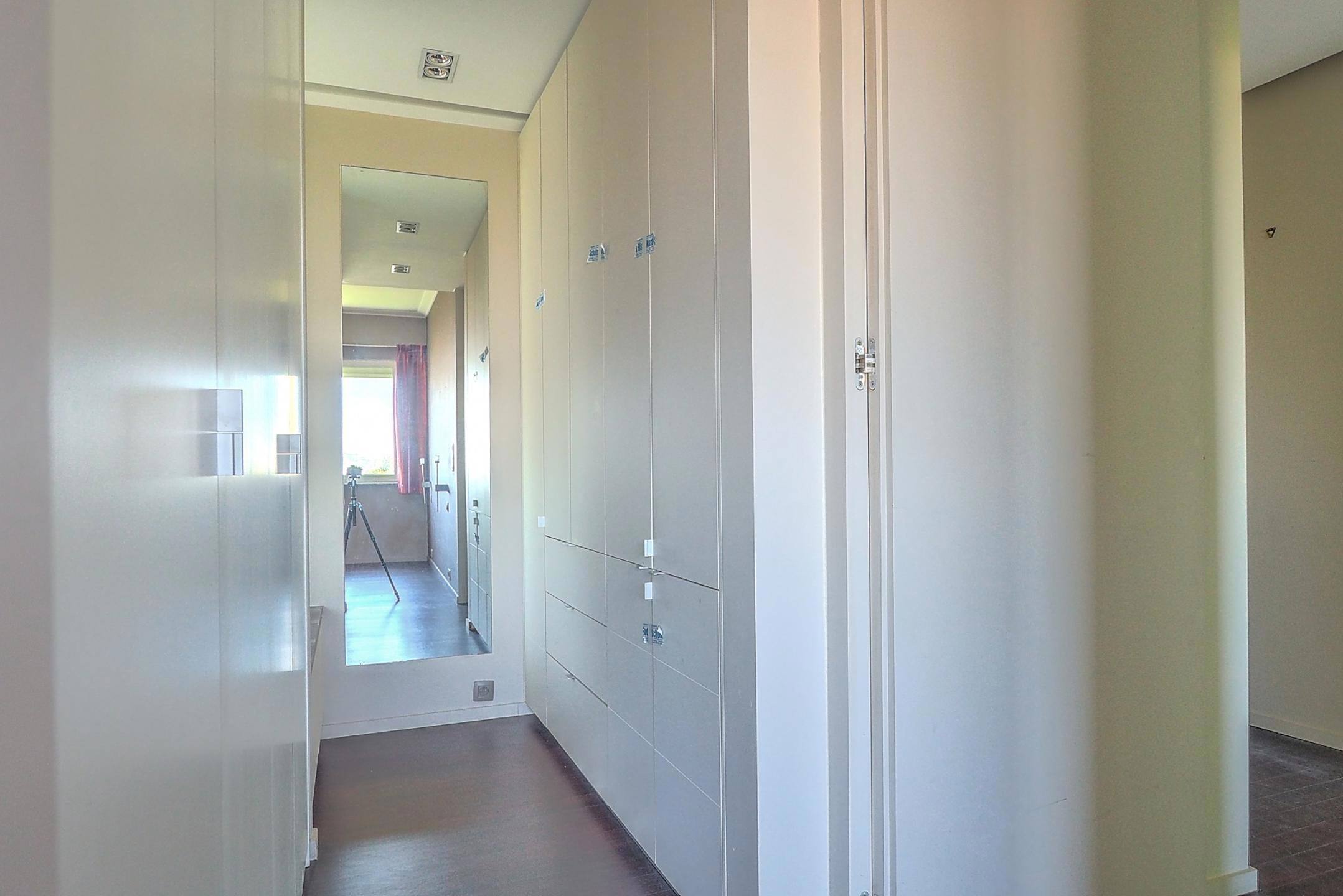 Picture 1 of 4 for Flat with two bedrooms in Uccle