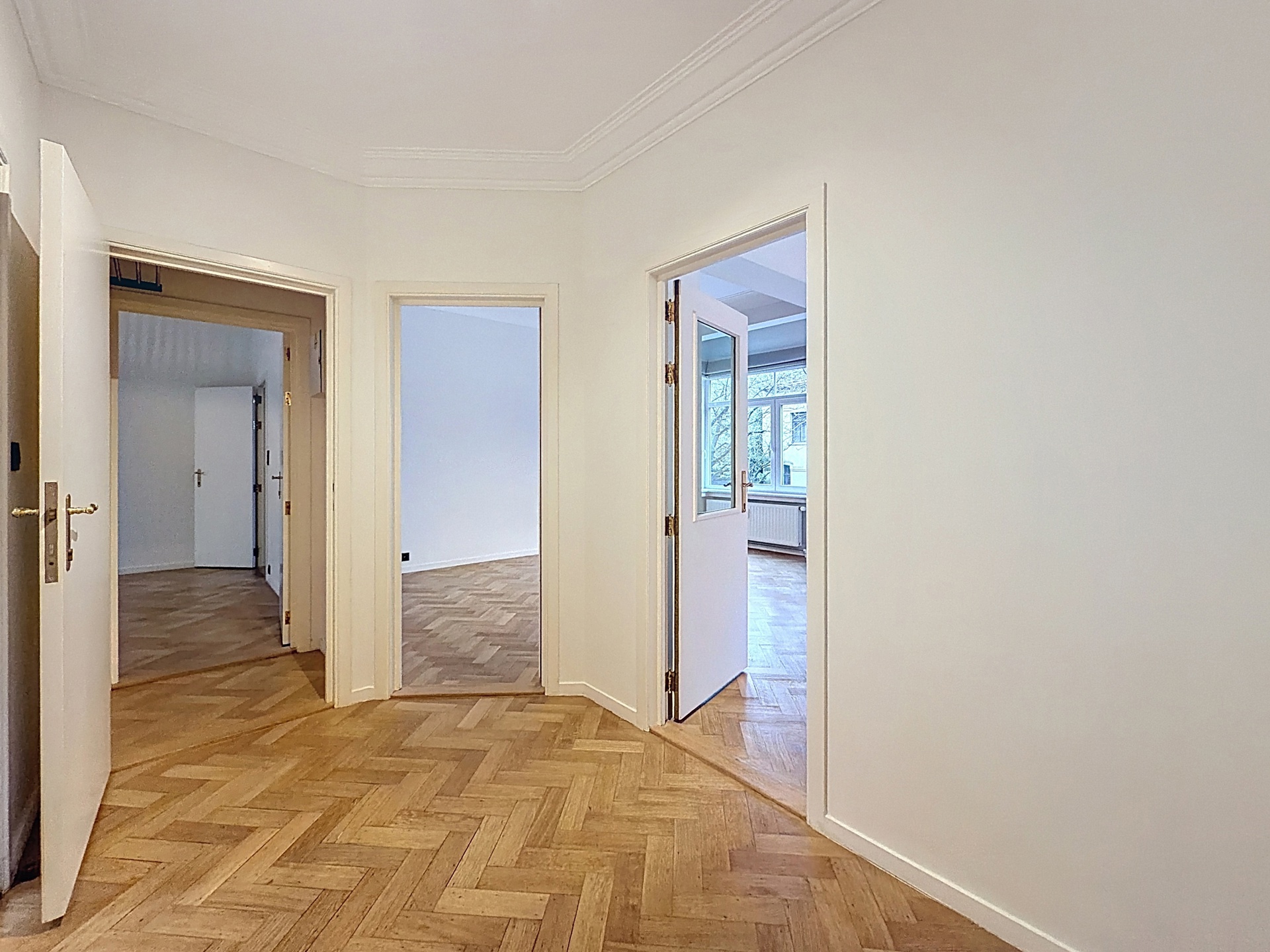 Foto 3 van 3 van Gelijkvloerse verdieping met één slaapkamer in Ixelles