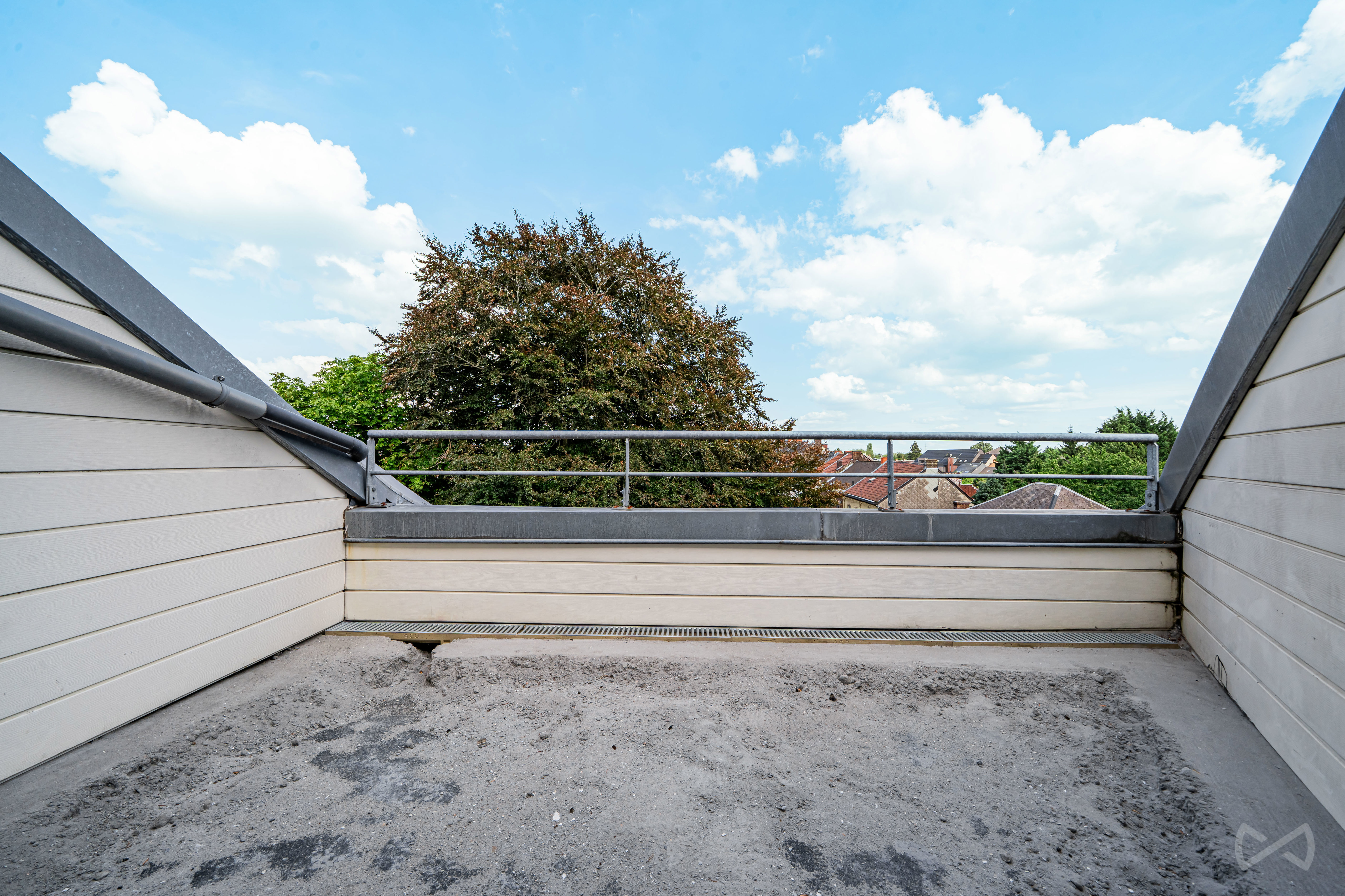 Picture 4 of 4 for Multi-purpose building with 13 bedrooms in Trazegnies