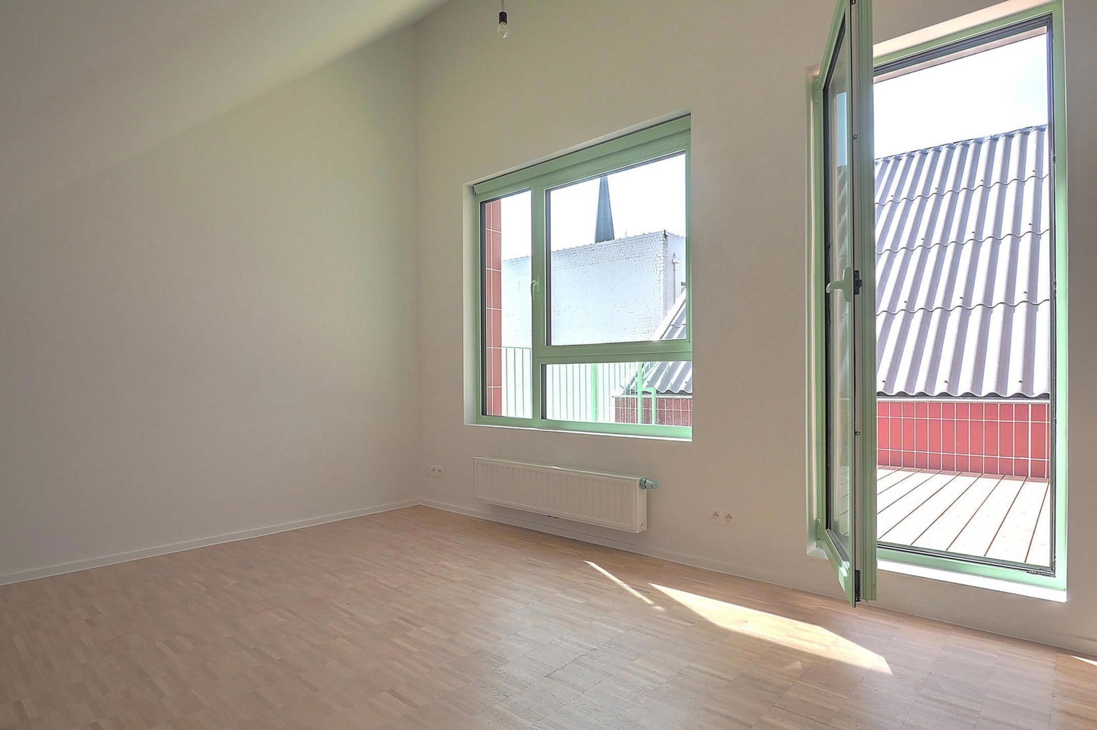 Picture 1 of 4 for House with five bedrooms in Molenbeek-Saint-Jean