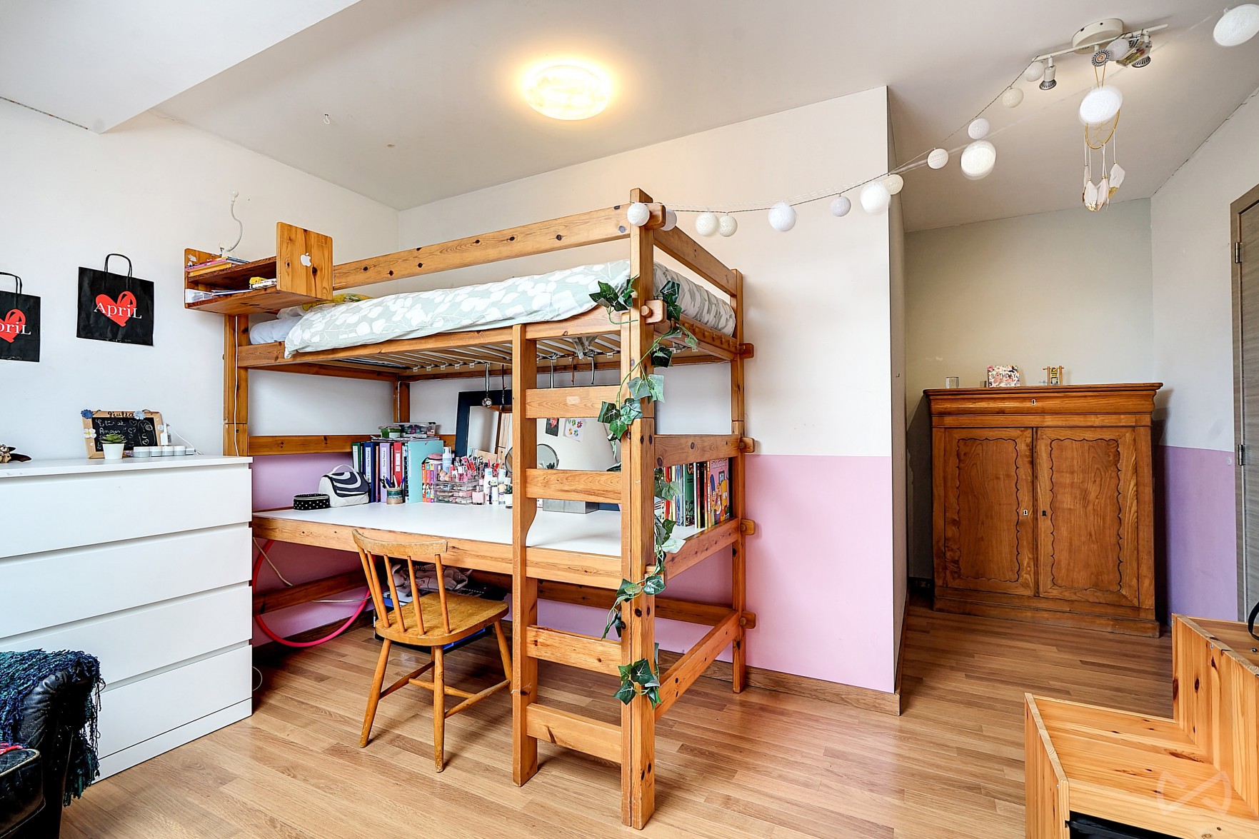 Foto 2 van 4 van Villa met vier slaapkamers in Nivelles