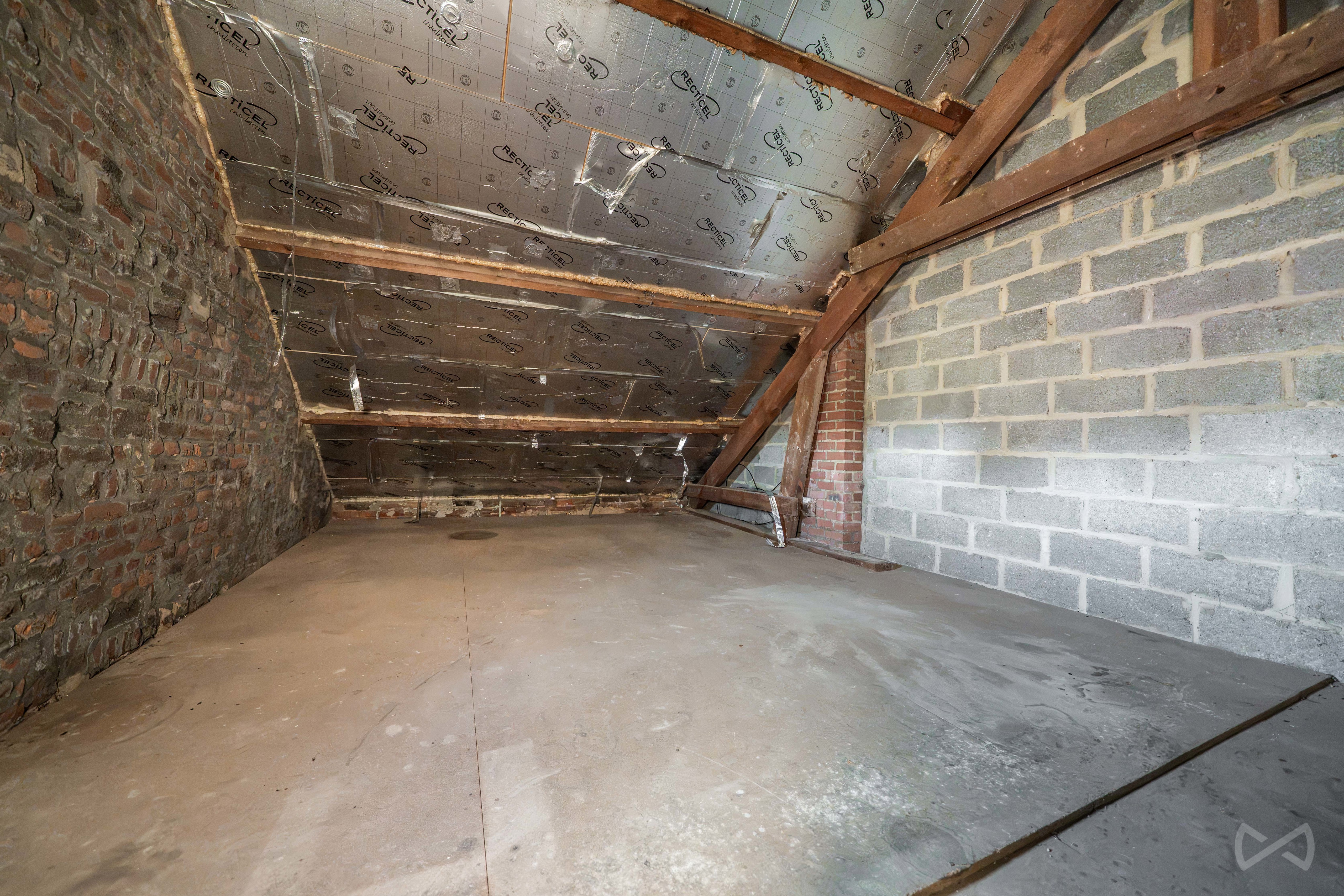 Picture 3 of 4 for House with six bedrooms in Hennuyères
