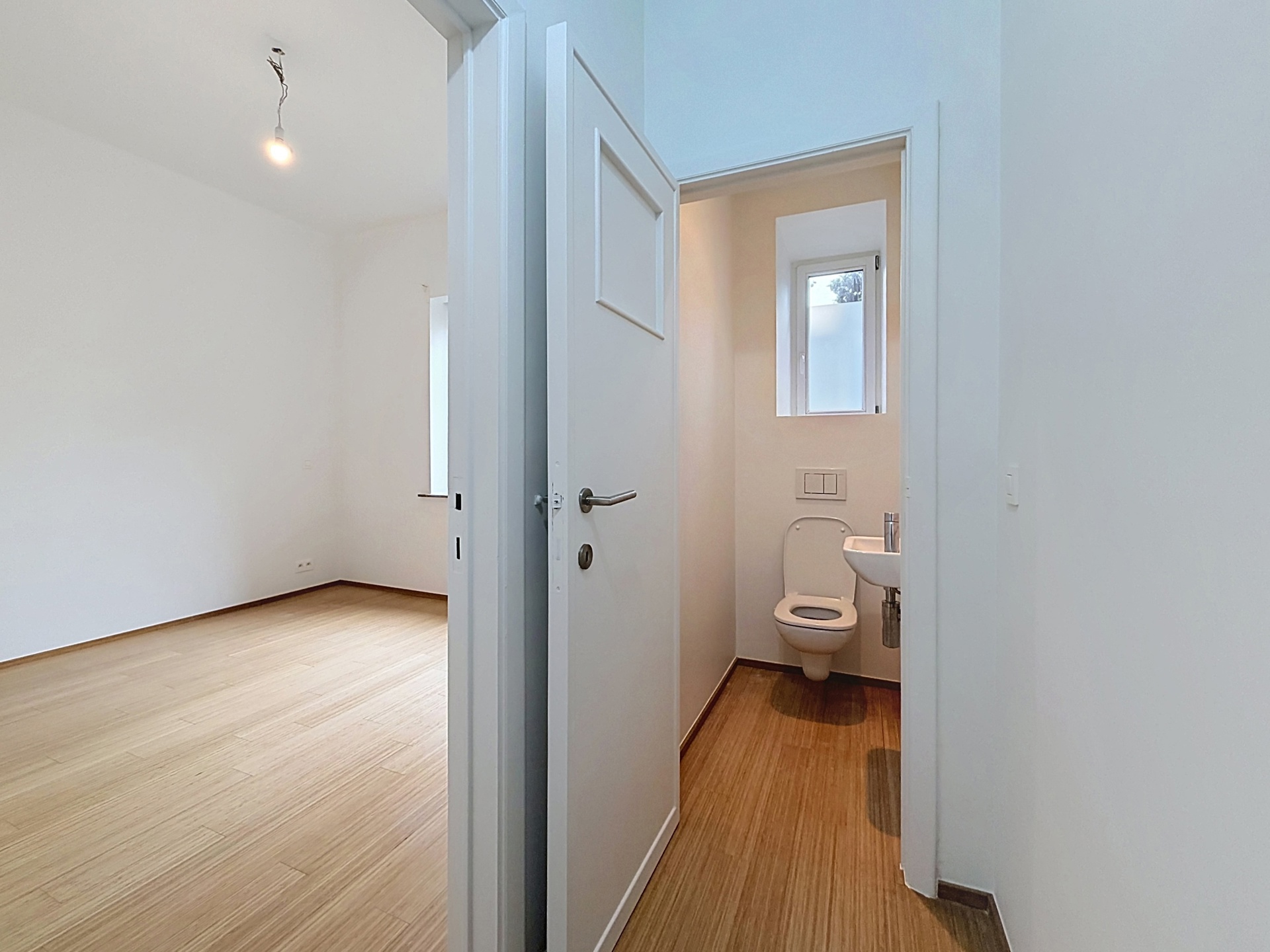 Foto 4 van 4 van Gelijkvloerse verdieping met twee slaapkamers in Etterbeek