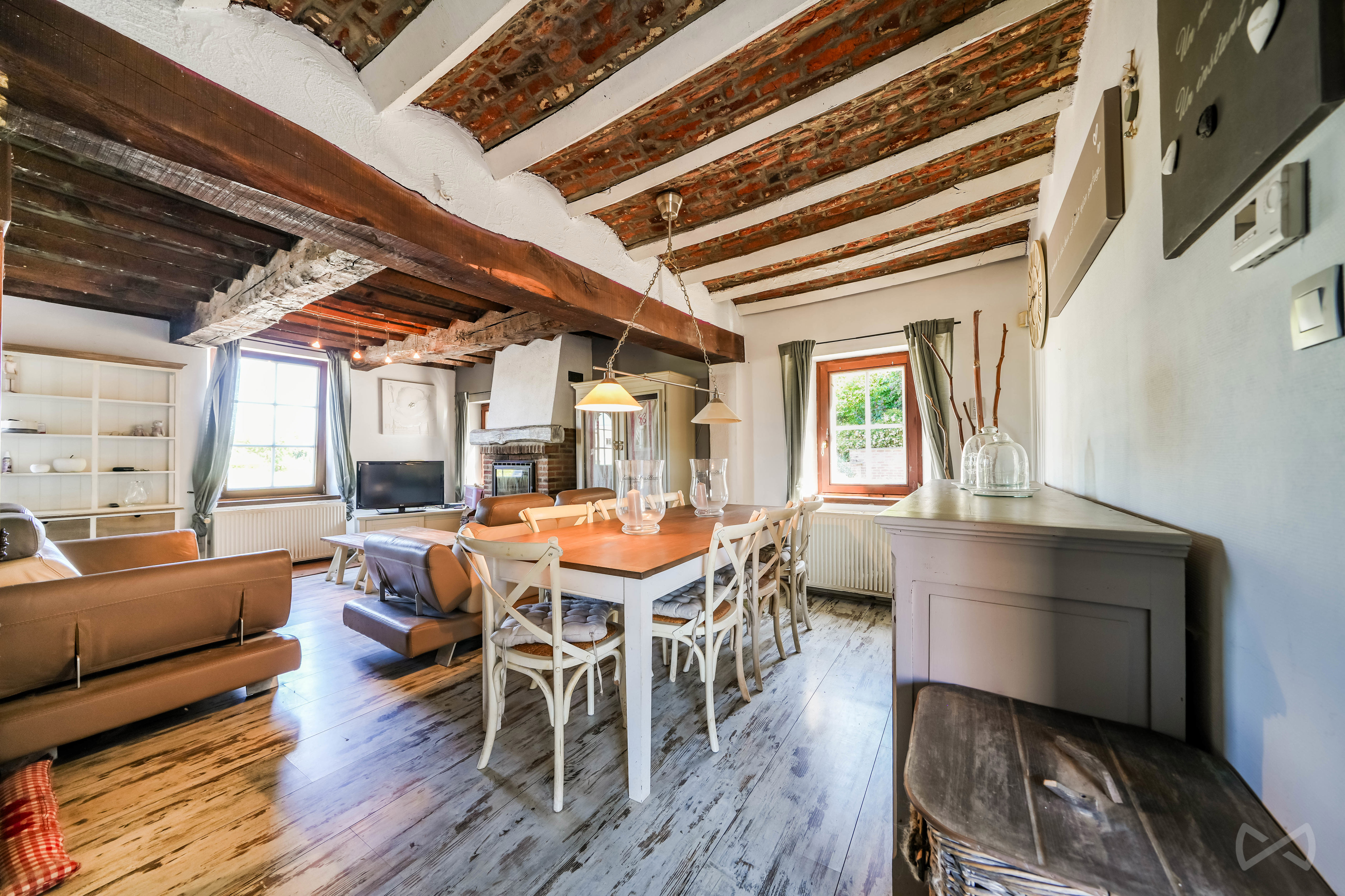 Photo 3 sur 3 pour Maison de quatre chambres à Marbaix