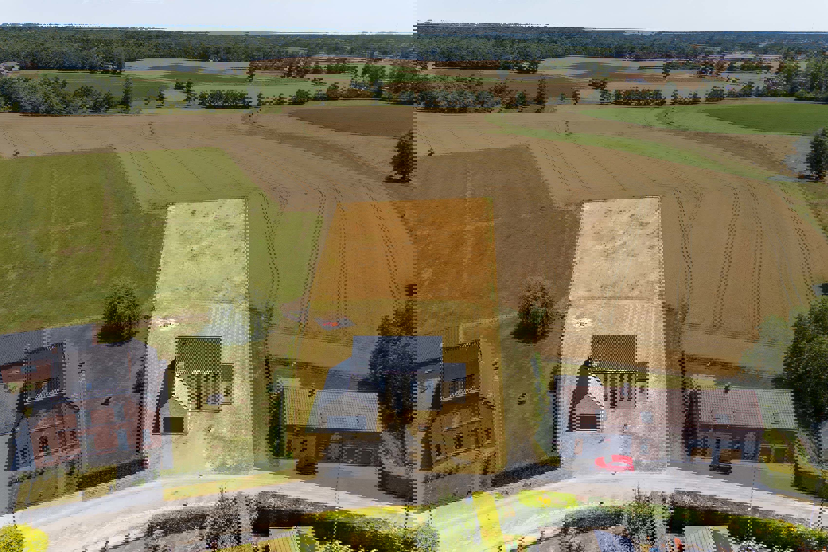 Picture 2 of 4 for Villa with four bedrooms in Bienne-lez-happart