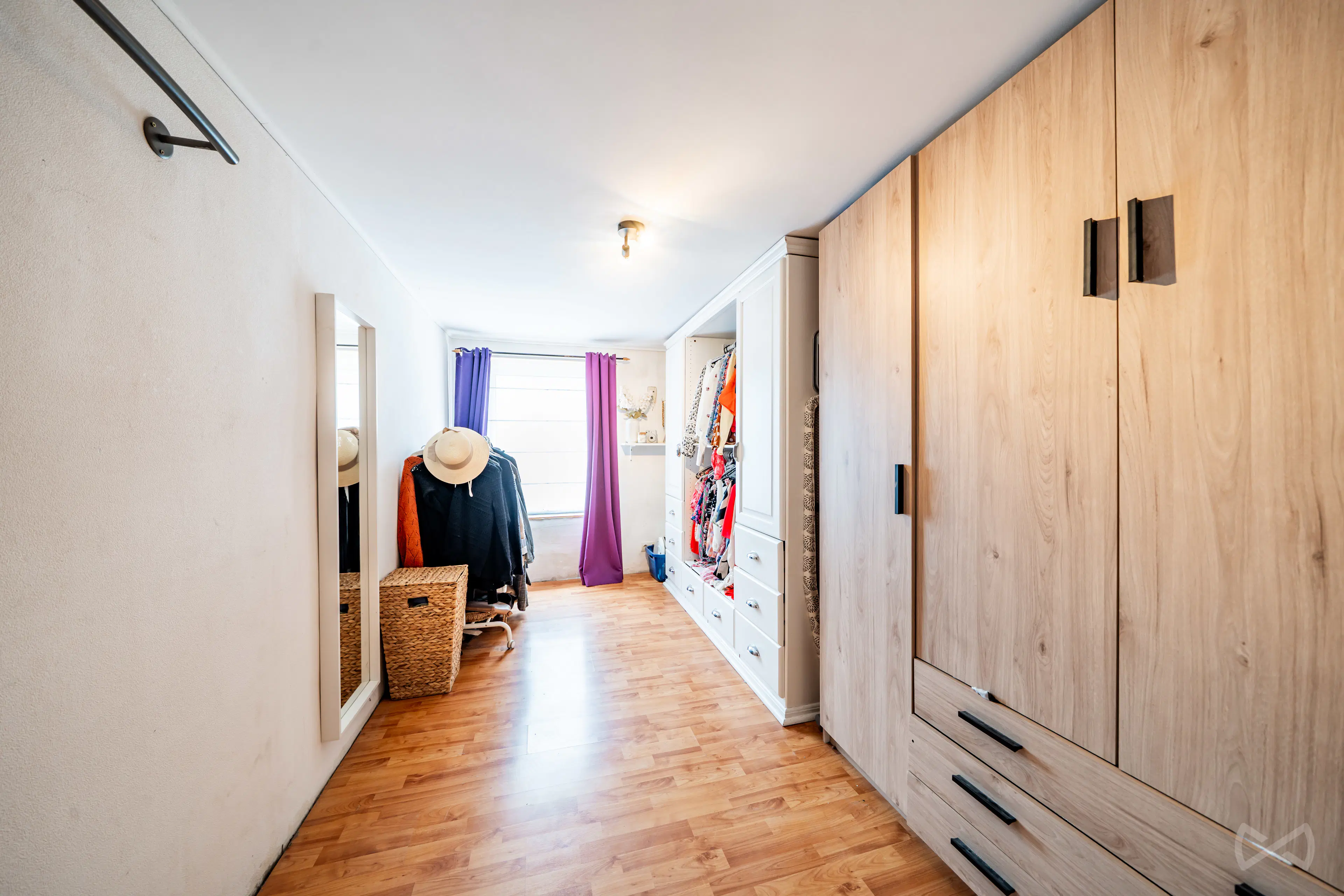 Foto 3 van 4 van Huis met drie slaapkamers in Braine-le-chÂteau