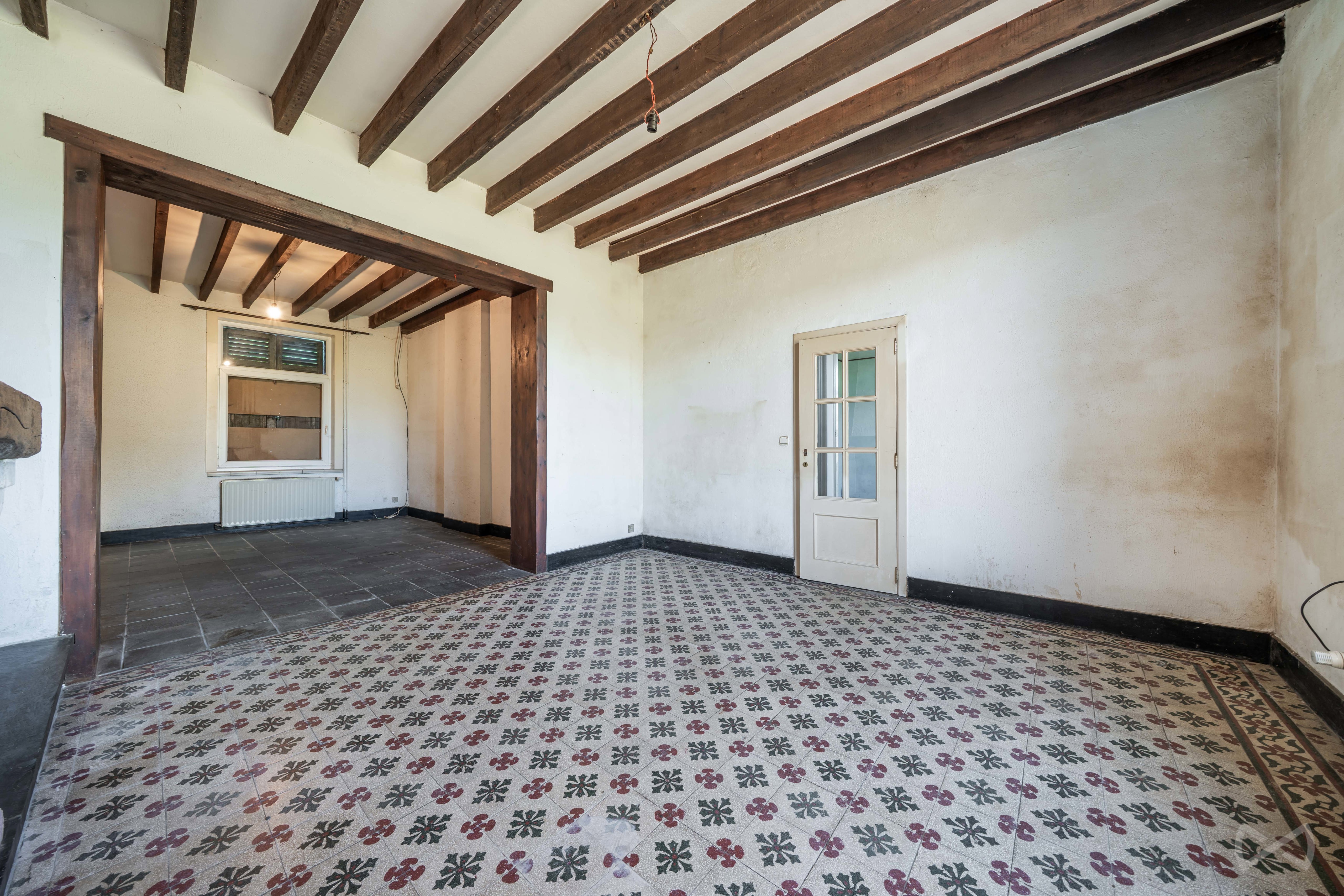 Picture 2 of 3 for House with six bedrooms in Hennuyères
