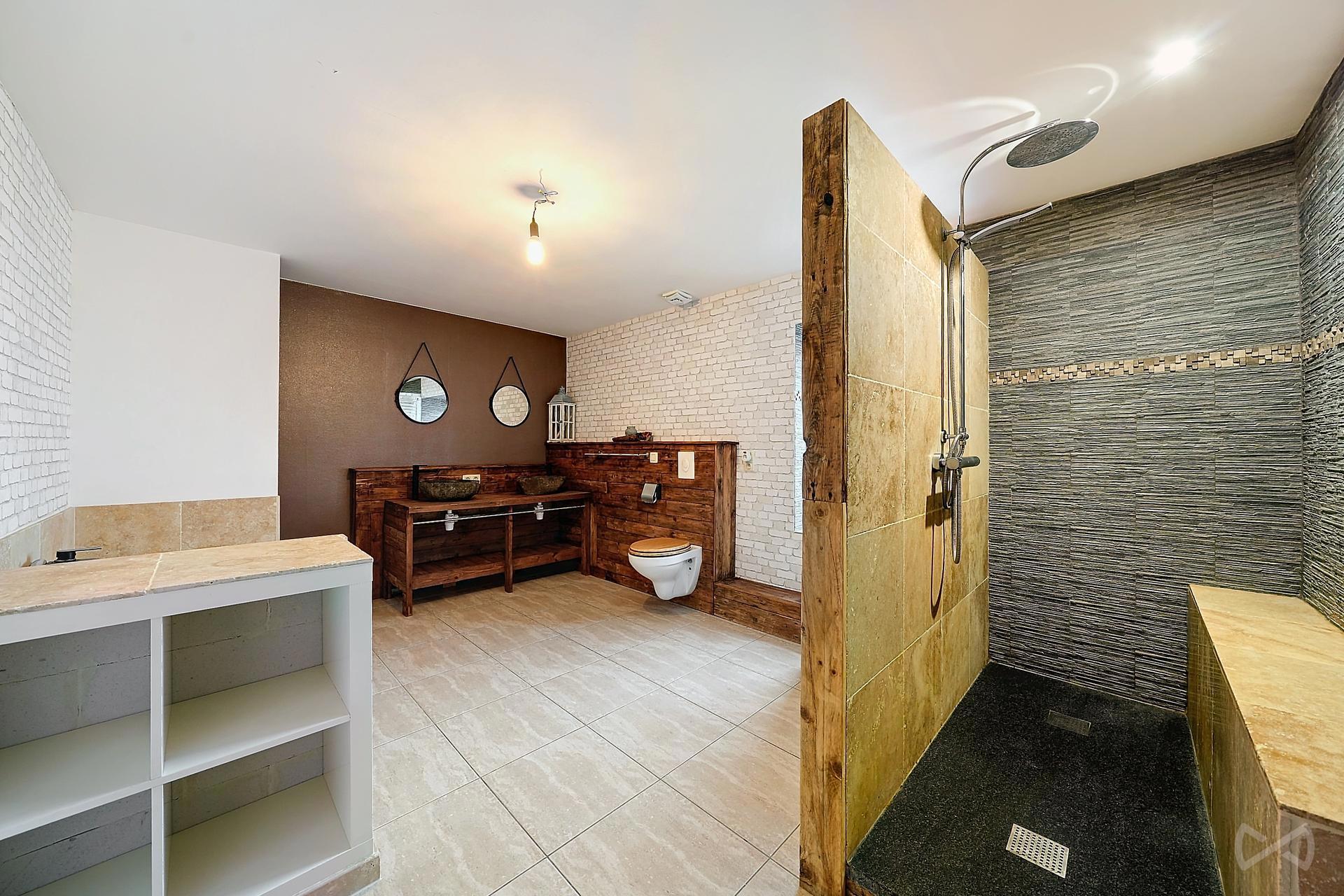 Picture 1 of 4 for House with six bedrooms in Florennes