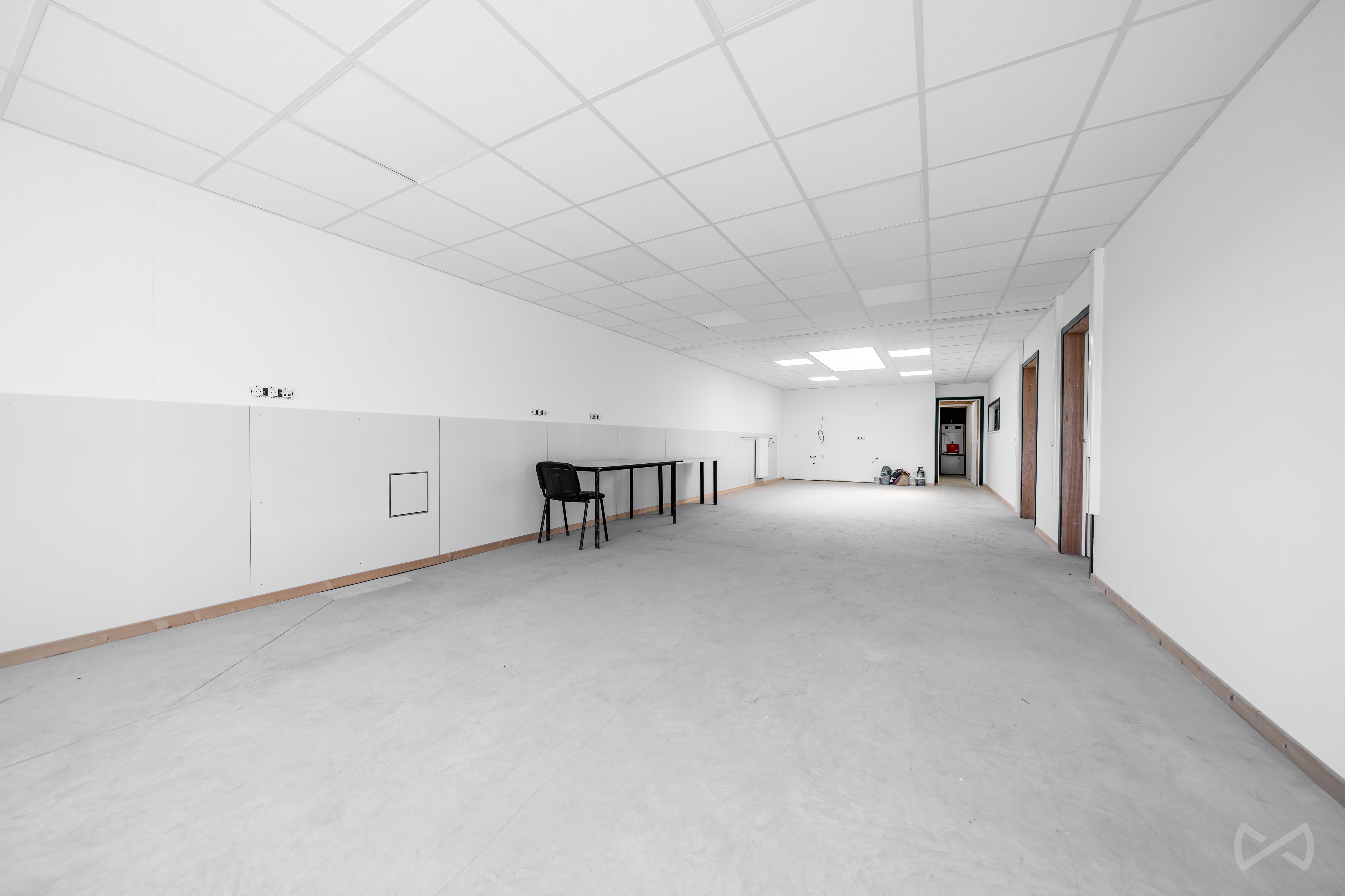 Photo 1 sur 4 pour Bureau et entrepôt à Vieuxville