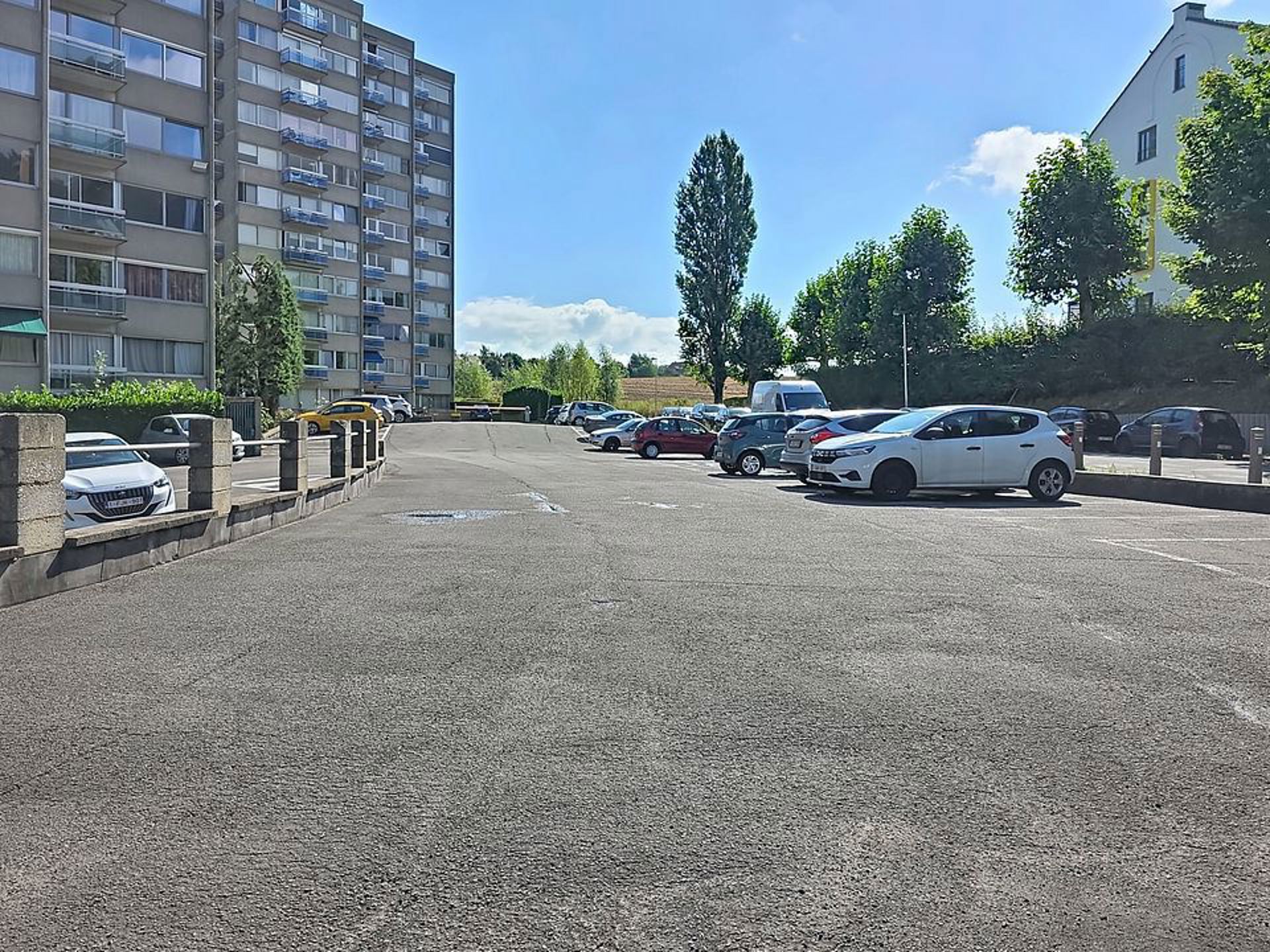 Picture 3 of 3 for Outdoor parking in Nivelles