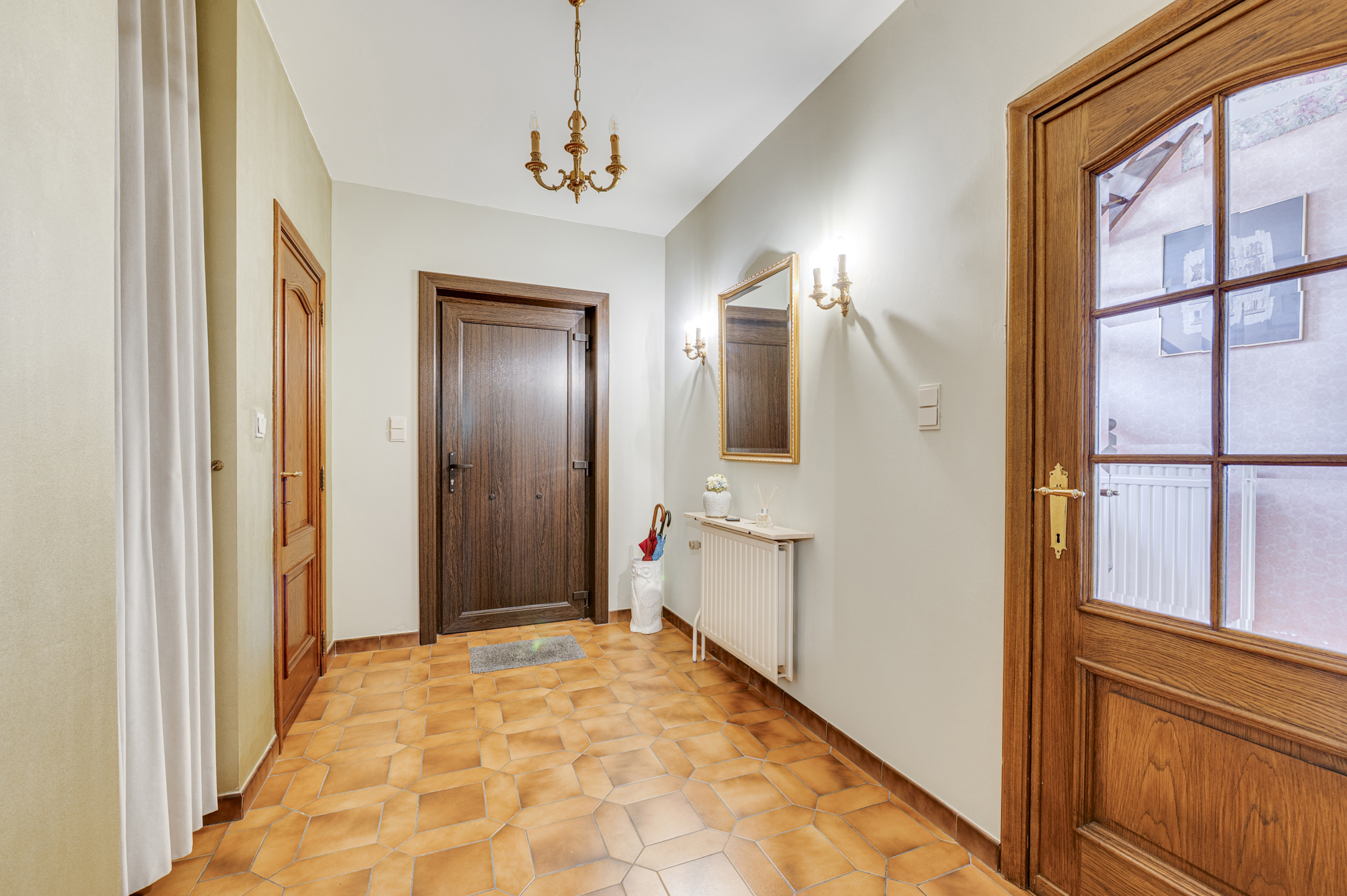 Picture 2 of 4 for Villa with four bedrooms in Enghien Petit-Enghien