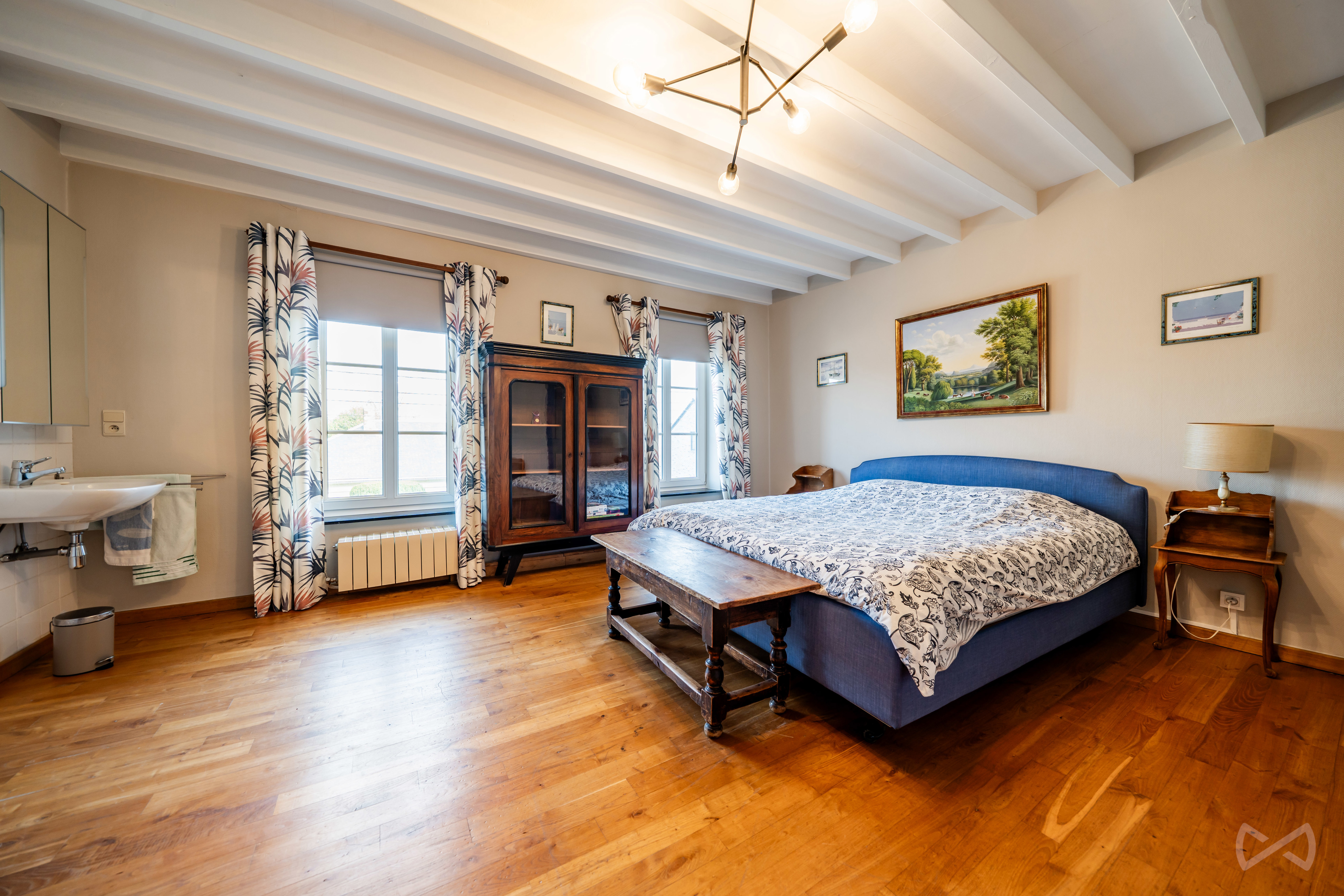 Picture 2 of 4 for Villa with six bedrooms in Jodoigne