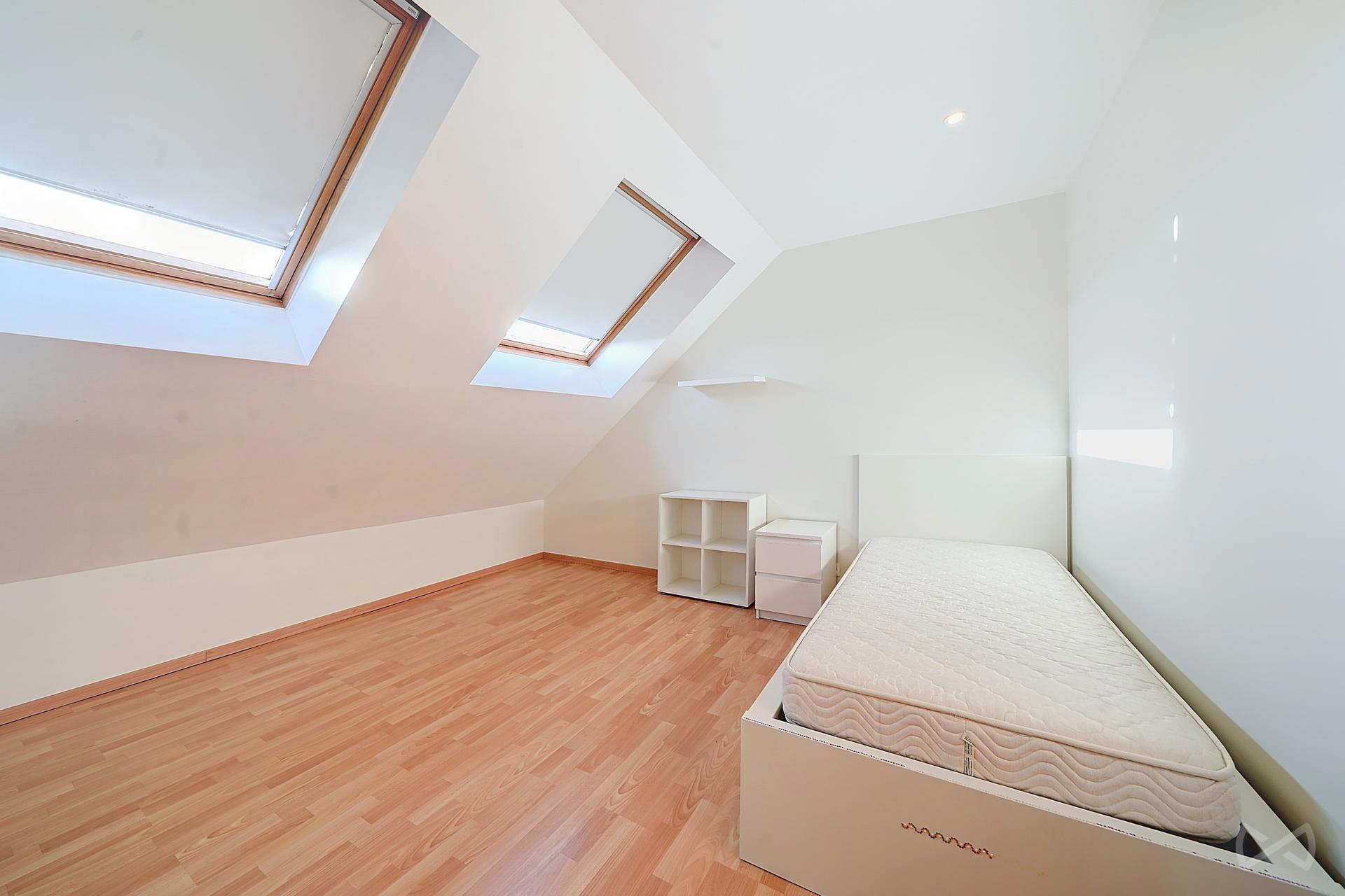 Foto 4 van 4 van Villa met zeven slaapkamers in La Louvière Trivières