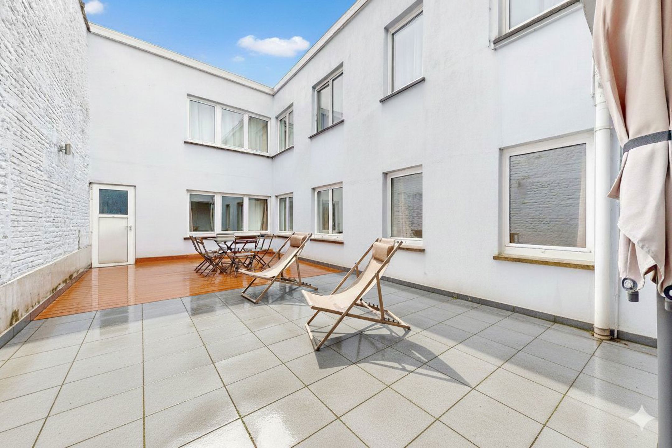 Picture 2 of 3 for Flat with five bedrooms in Jette