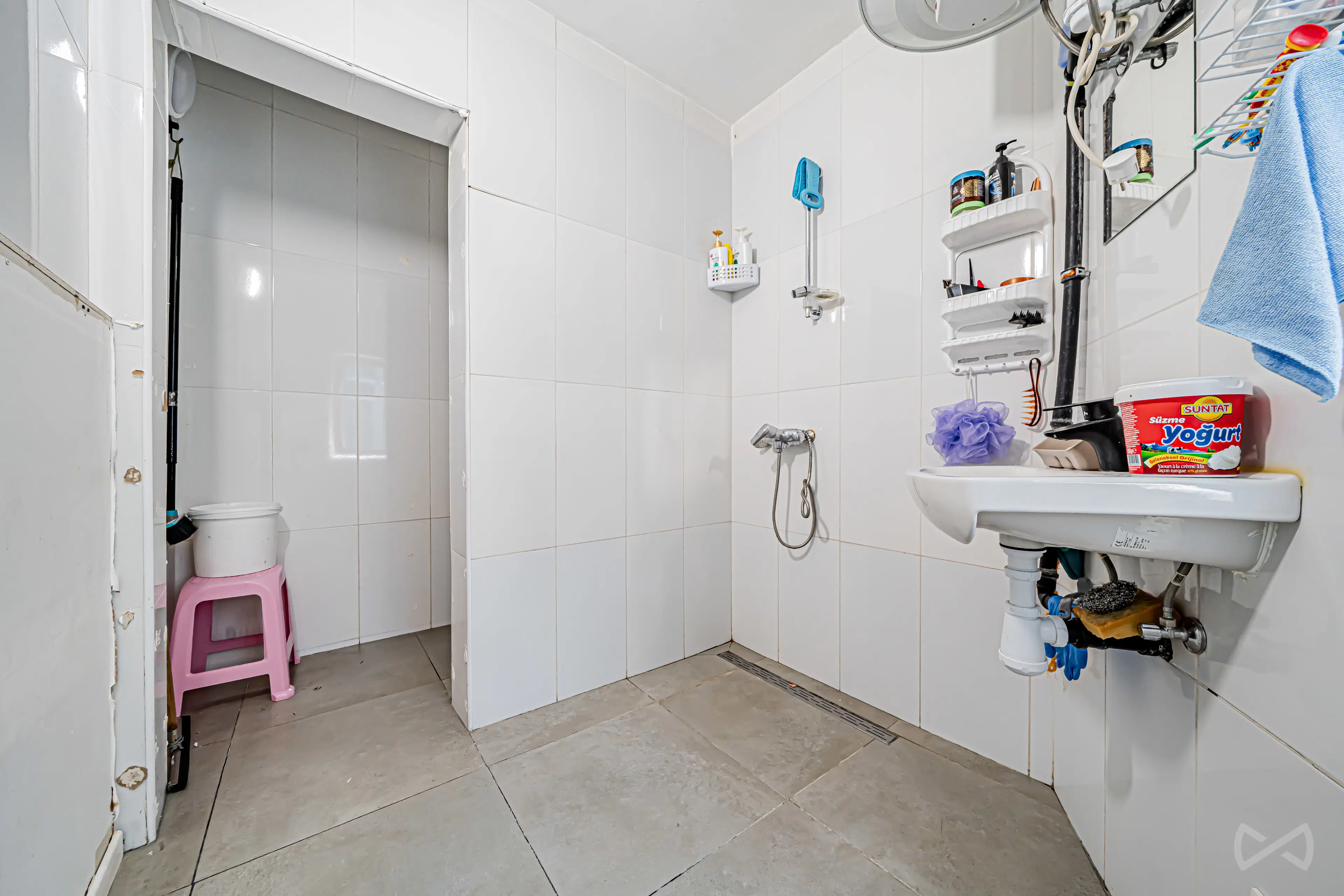Foto 4 van 4 van Appartementsgebouw met zes slaapkamers in Molenbeek-saint-jean