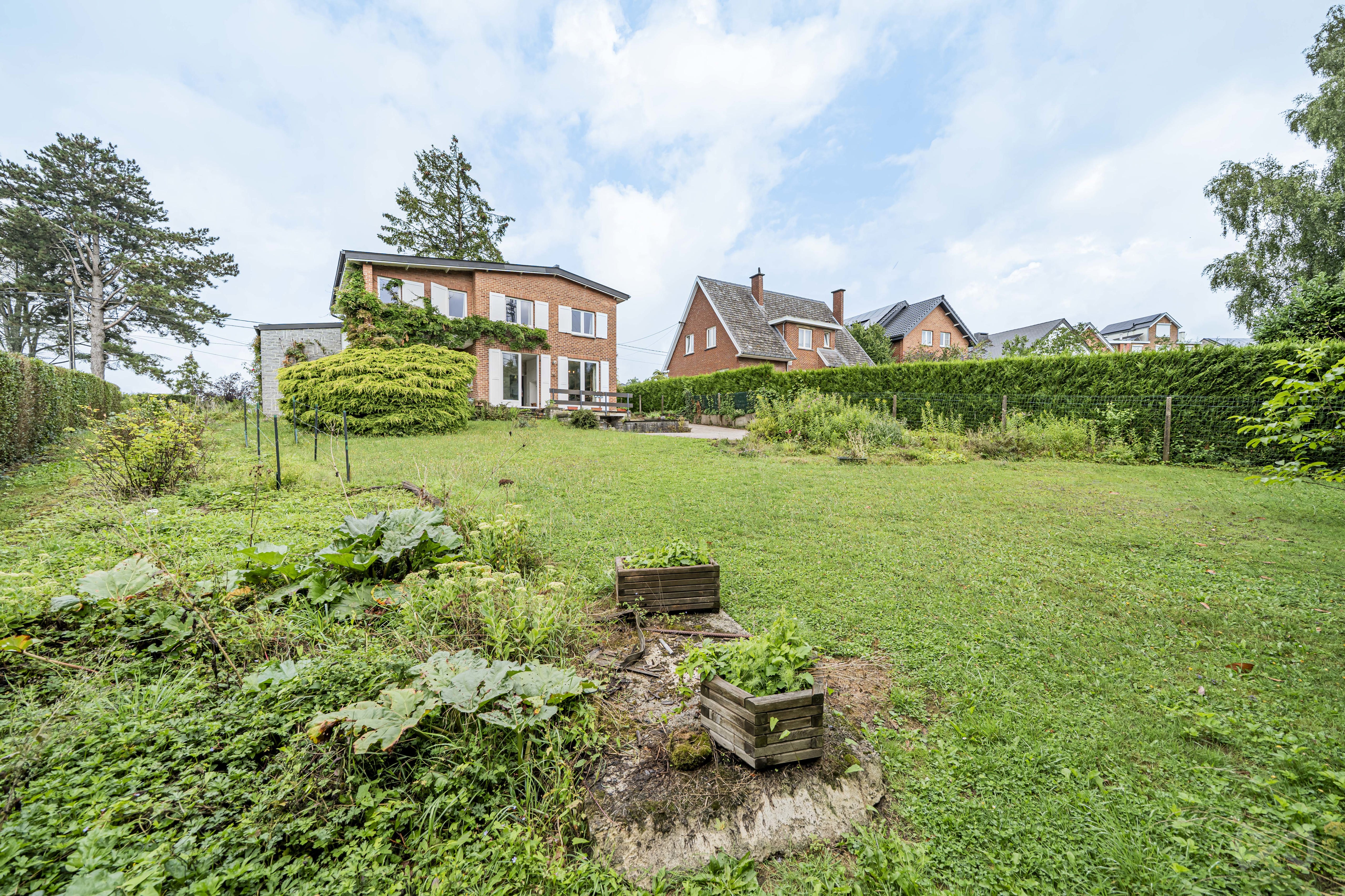 Picture 1 of 4 for House with four bedrooms in Mont-sur-marchienne