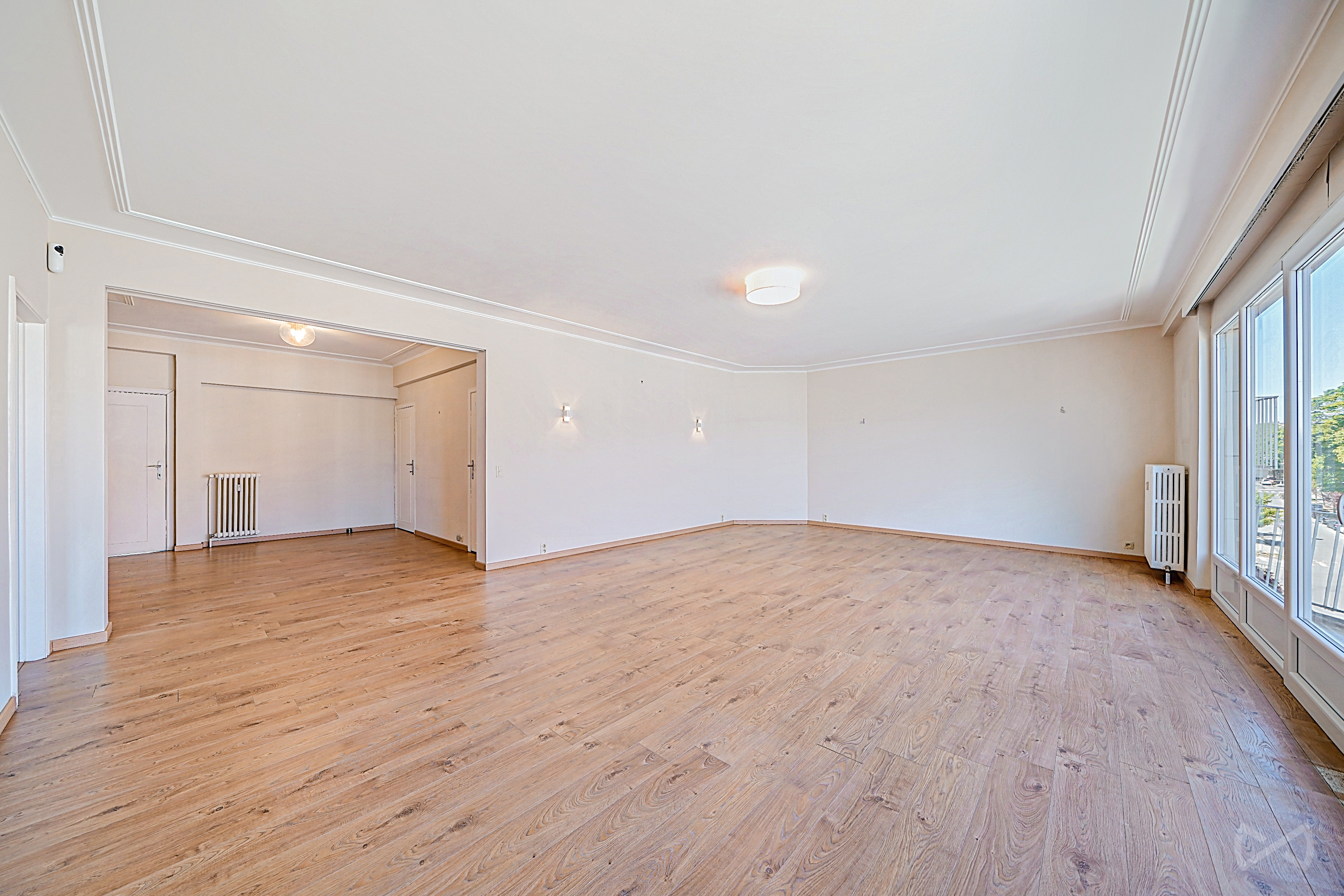 Picture 1 of 4 for Flat with three bedrooms in Ixelles