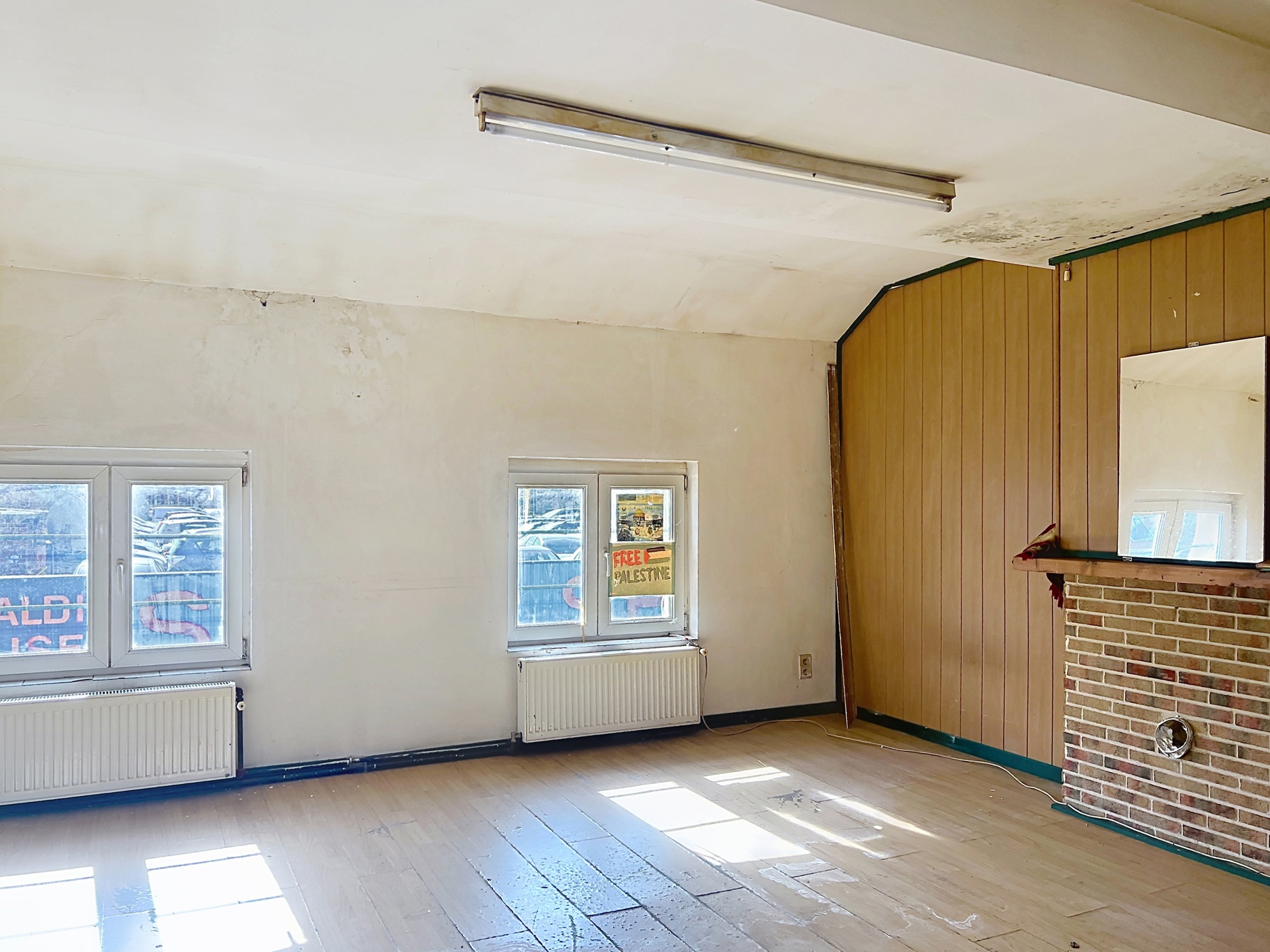Picture 1 of 4 for Apartment block with three bedrooms in Molenbeek-Saint-Jean
