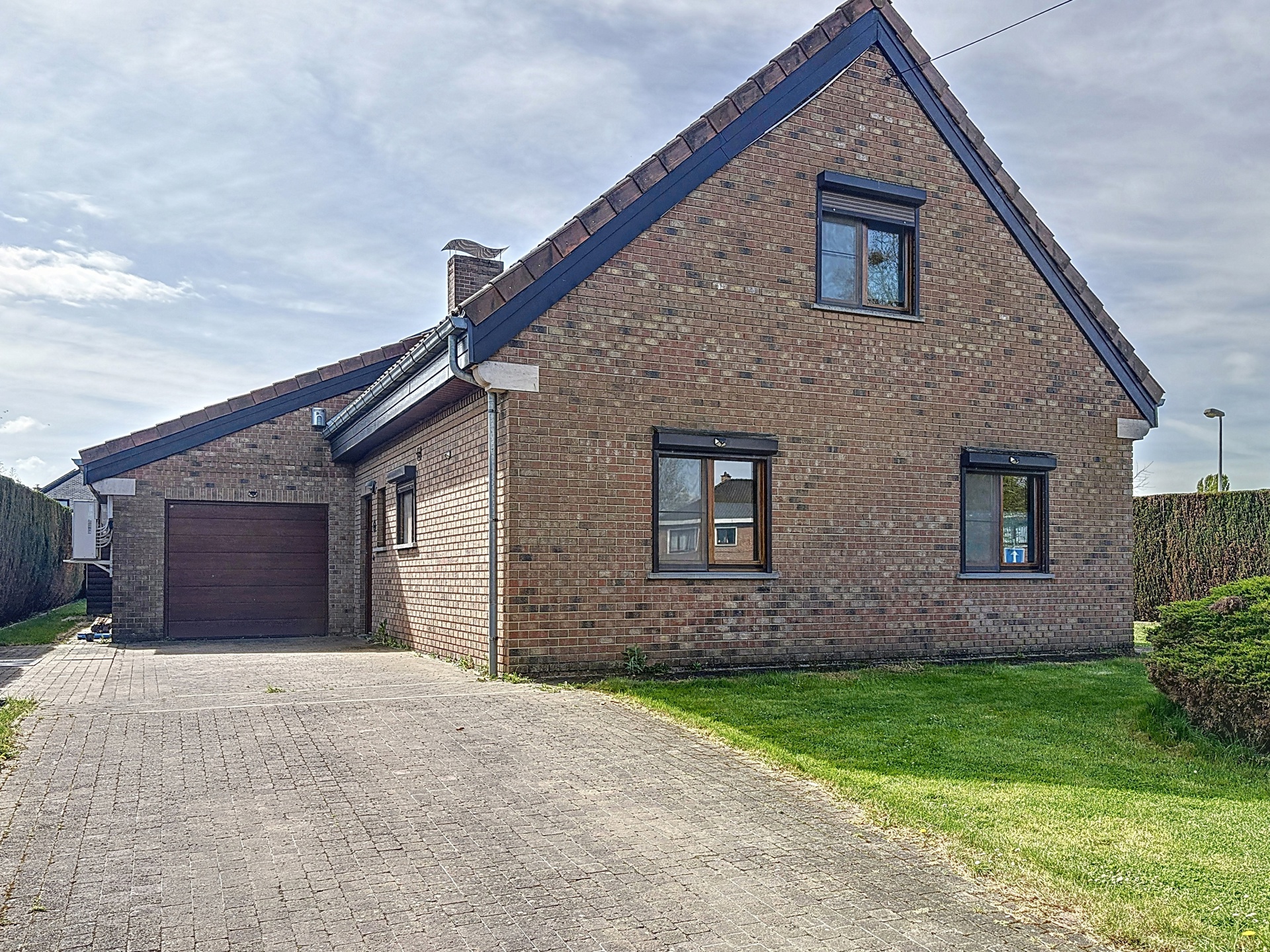 Picture 1 of 2 for Villa with five bedrooms in La Louvière Maurage