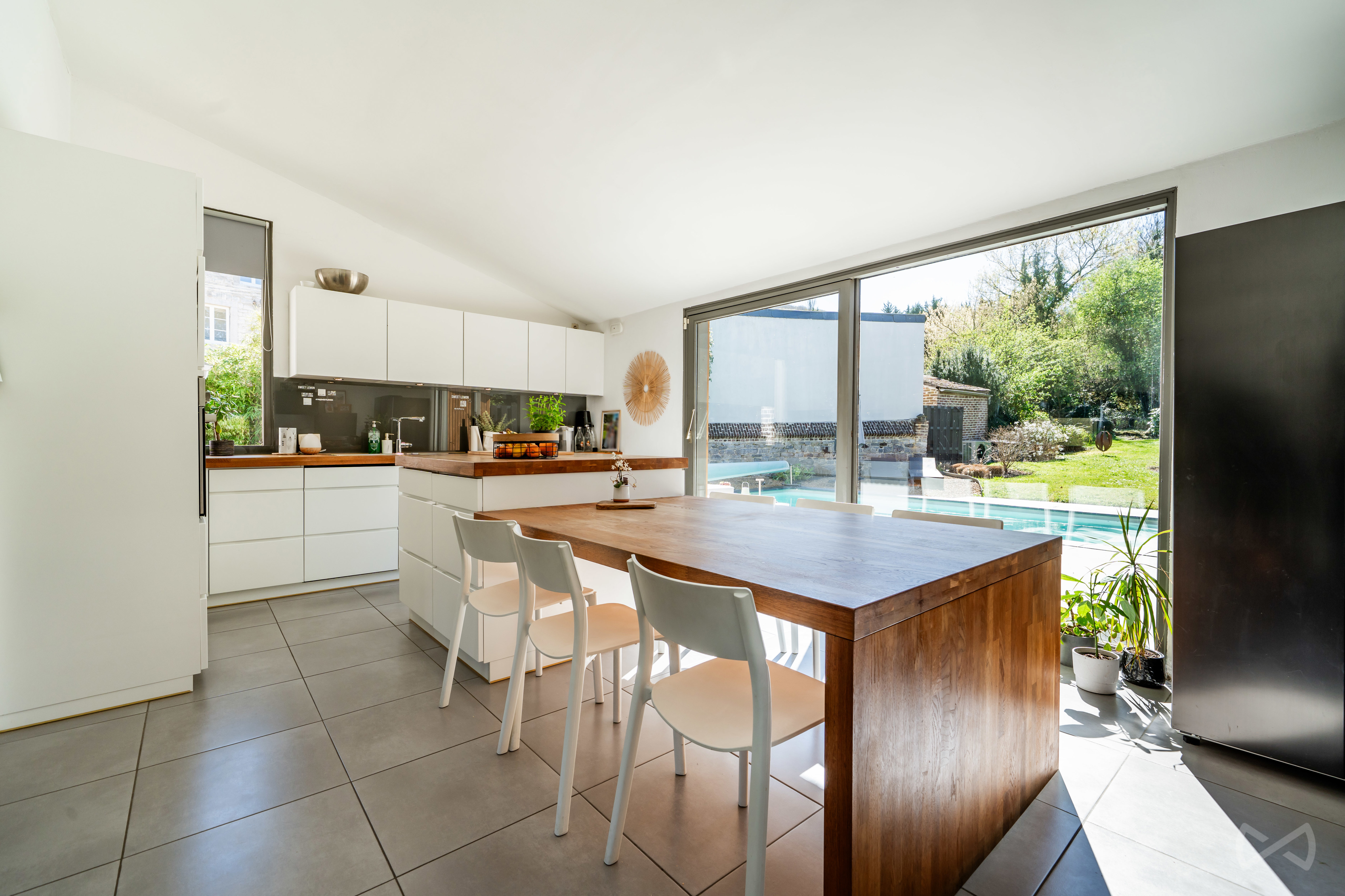 Picture 1 of 4 for Charming house with five bedrooms in Yvoir Godinne