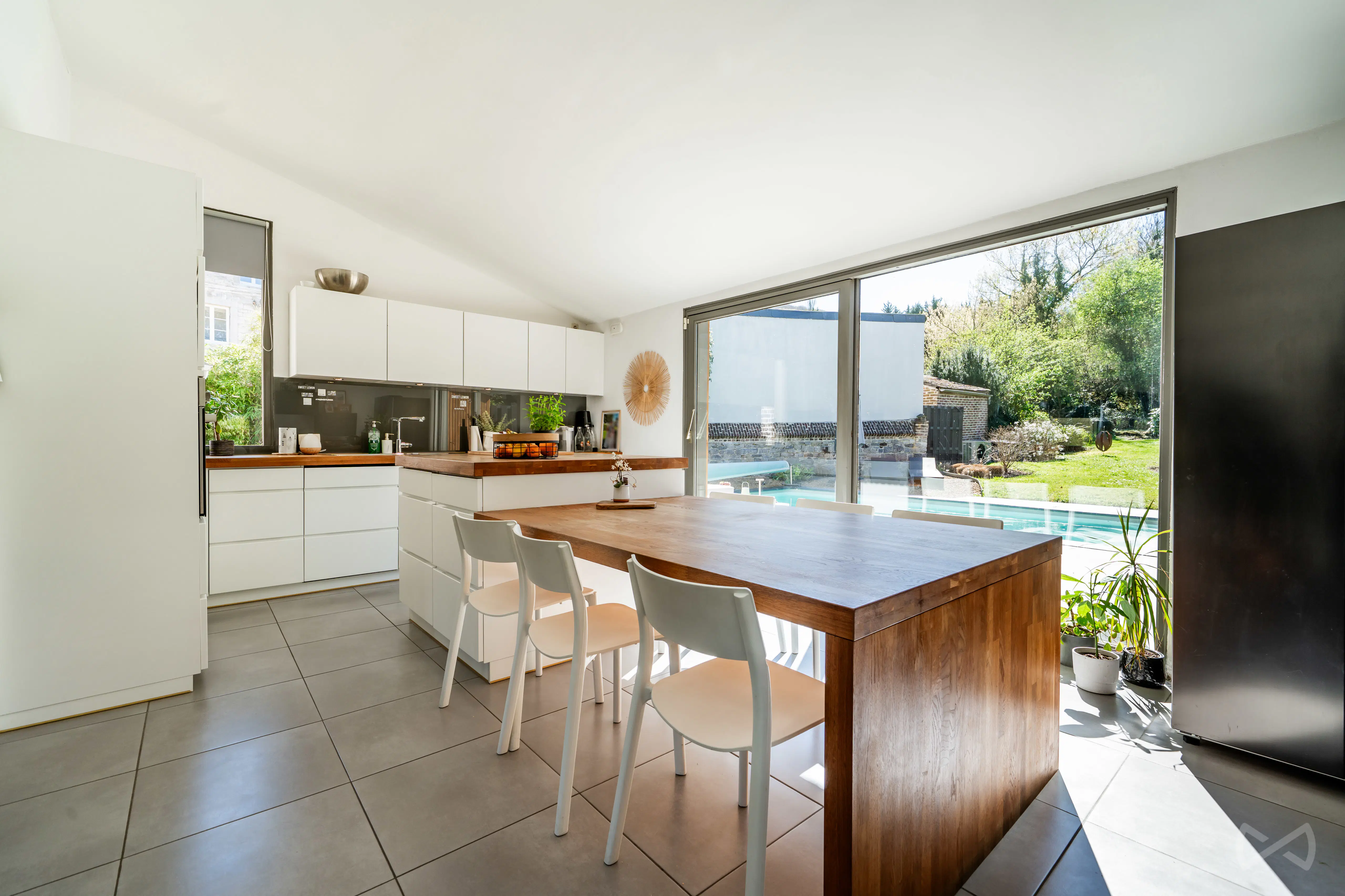 Picture 1 of 4 for Charming house with five bedrooms in Yvoir Godinne