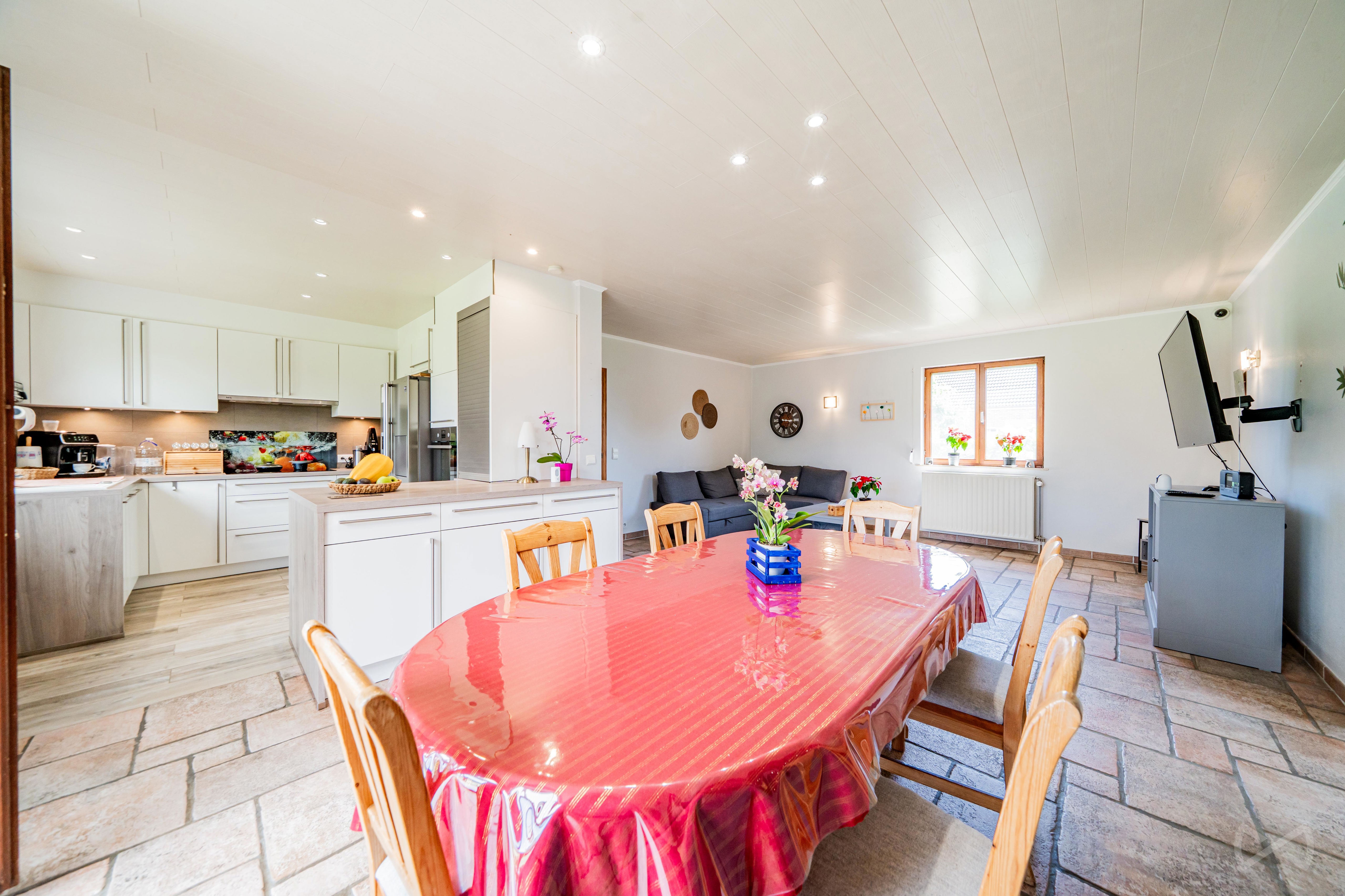 Picture 1 of 4 for Villa with four bedrooms in Merdorp