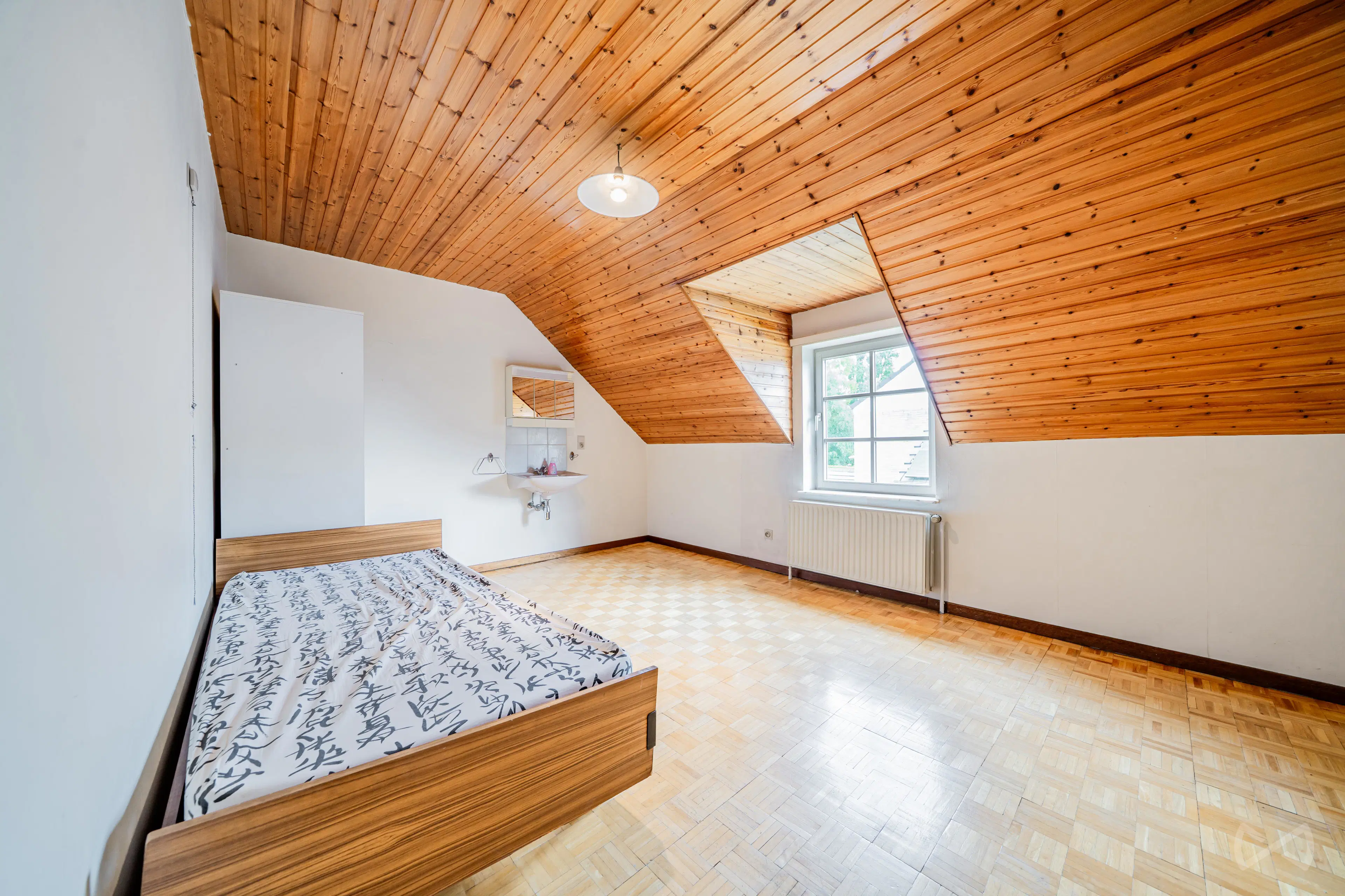 Picture 1 of 4 for Villa with four bedrooms in Sint-Genesius-Rode