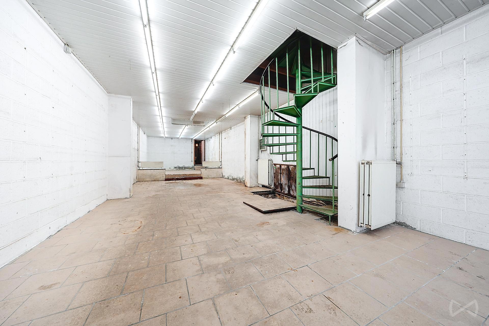 Photo 1 sur 4 pour Immeuble mixte de cinq chambres à Perwez