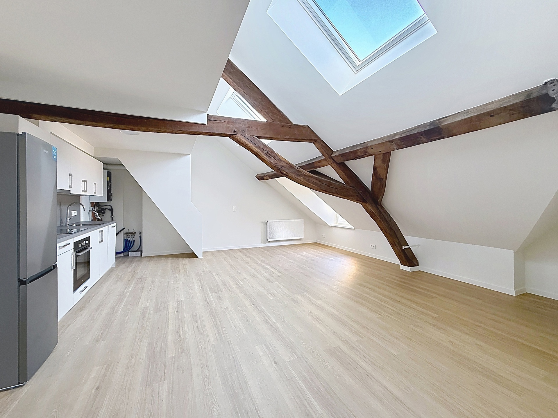 Picture 2 of 3 for Flat with three bedrooms in Ath