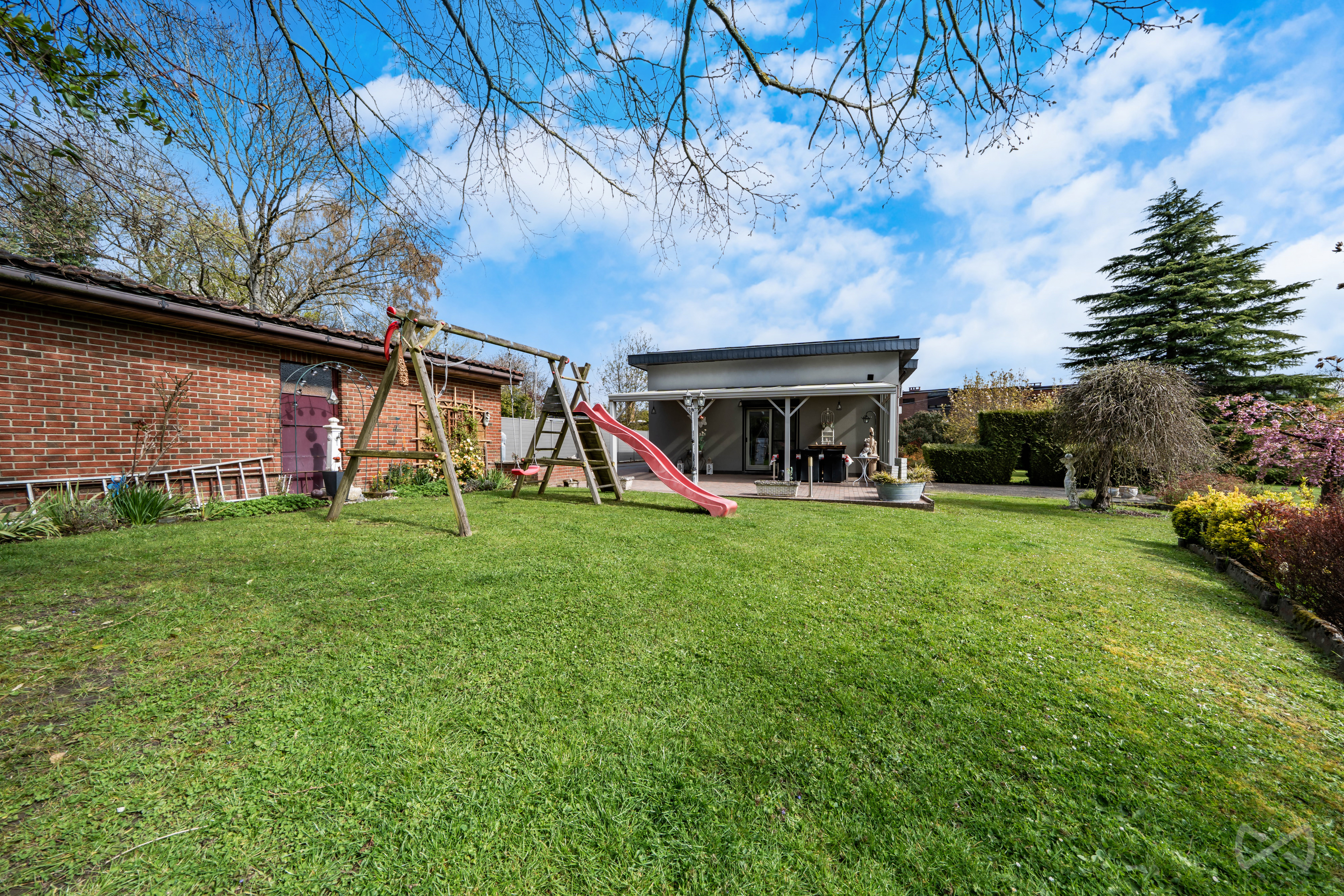 Picture 1 of 4 for Villa with four bedrooms in Marcinelle