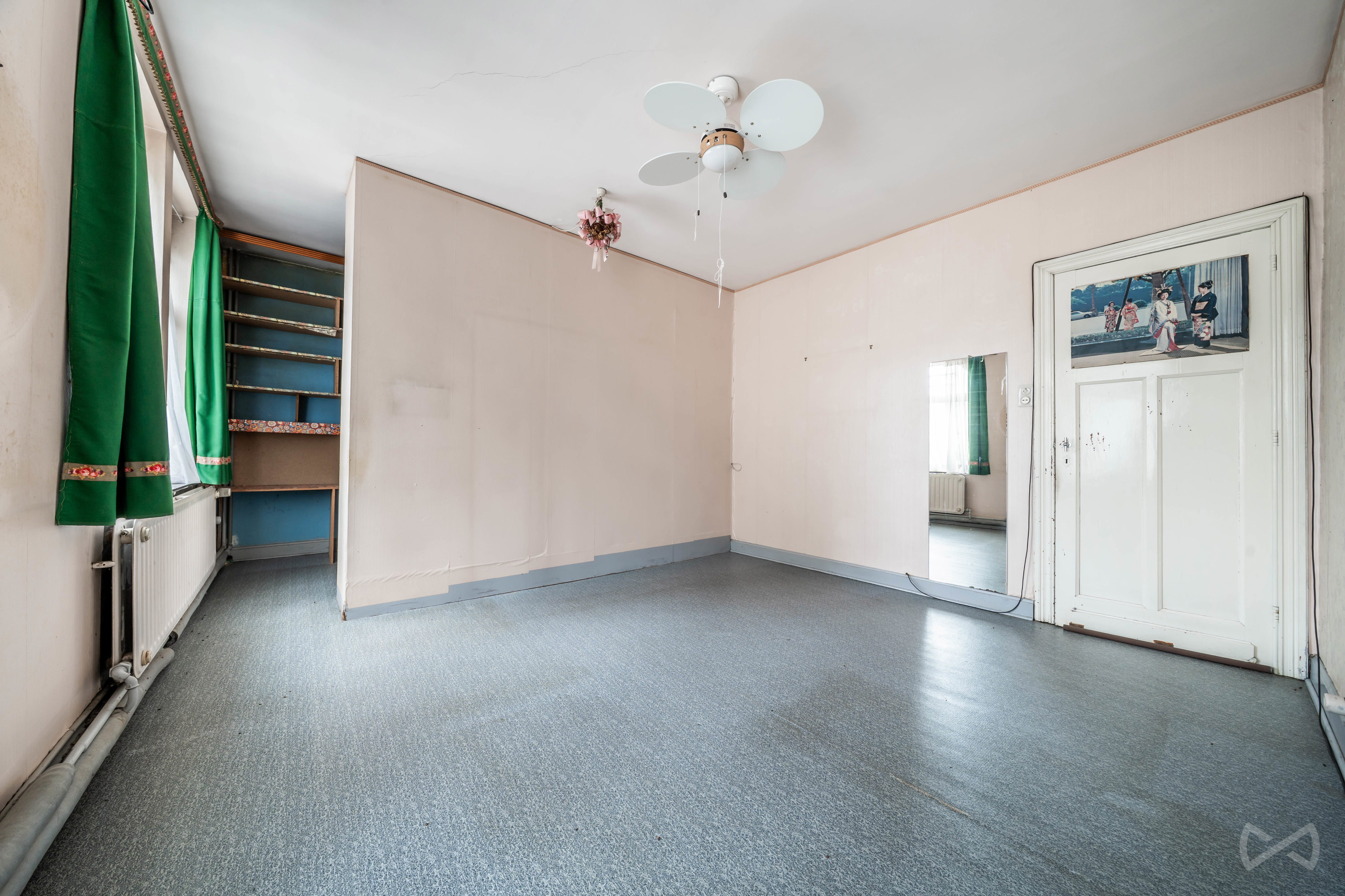 Foto 4 van 4 van Villa met zes slaapkamers in Nimy