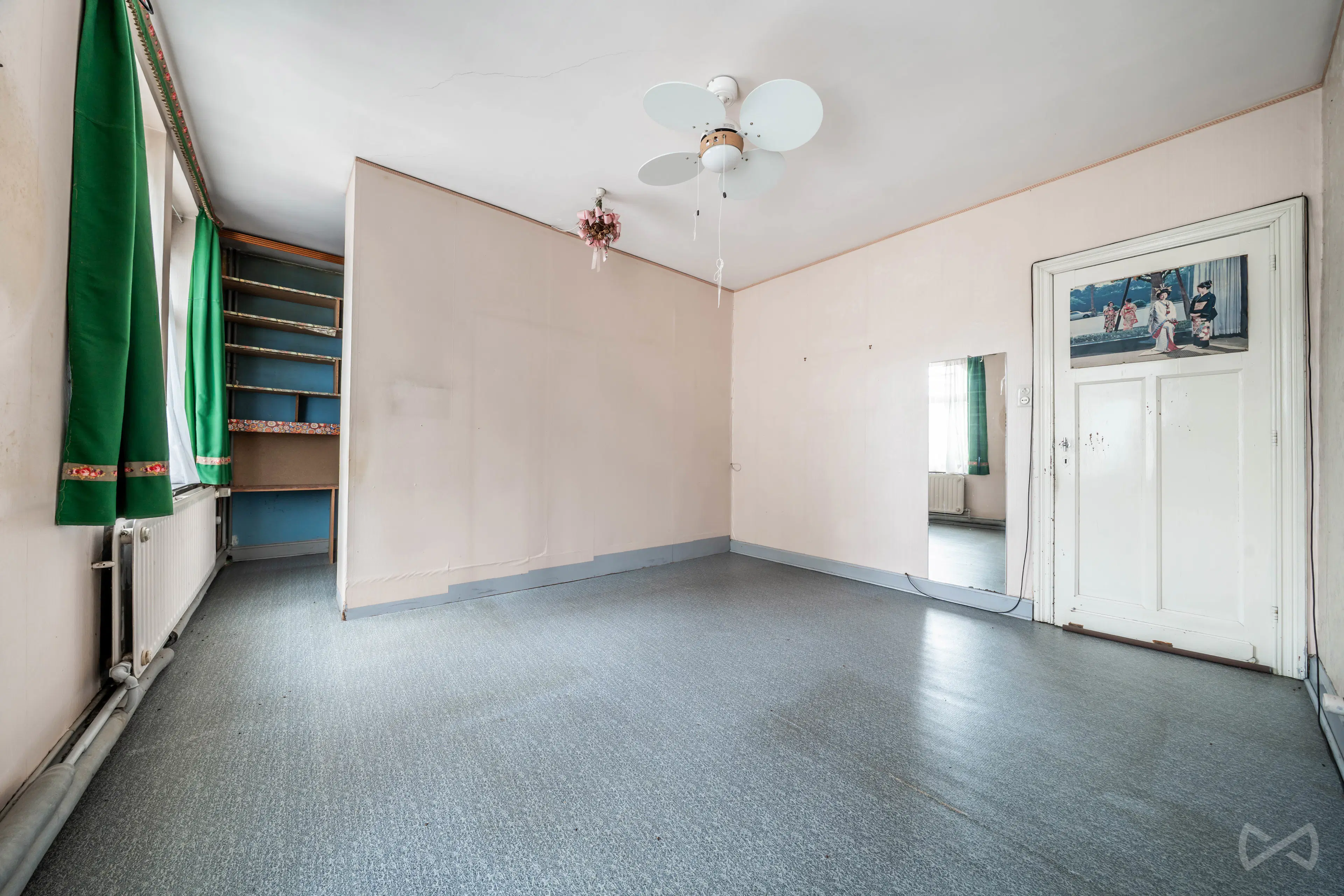 Foto 4 van 4 van Villa met zes slaapkamers in Nimy