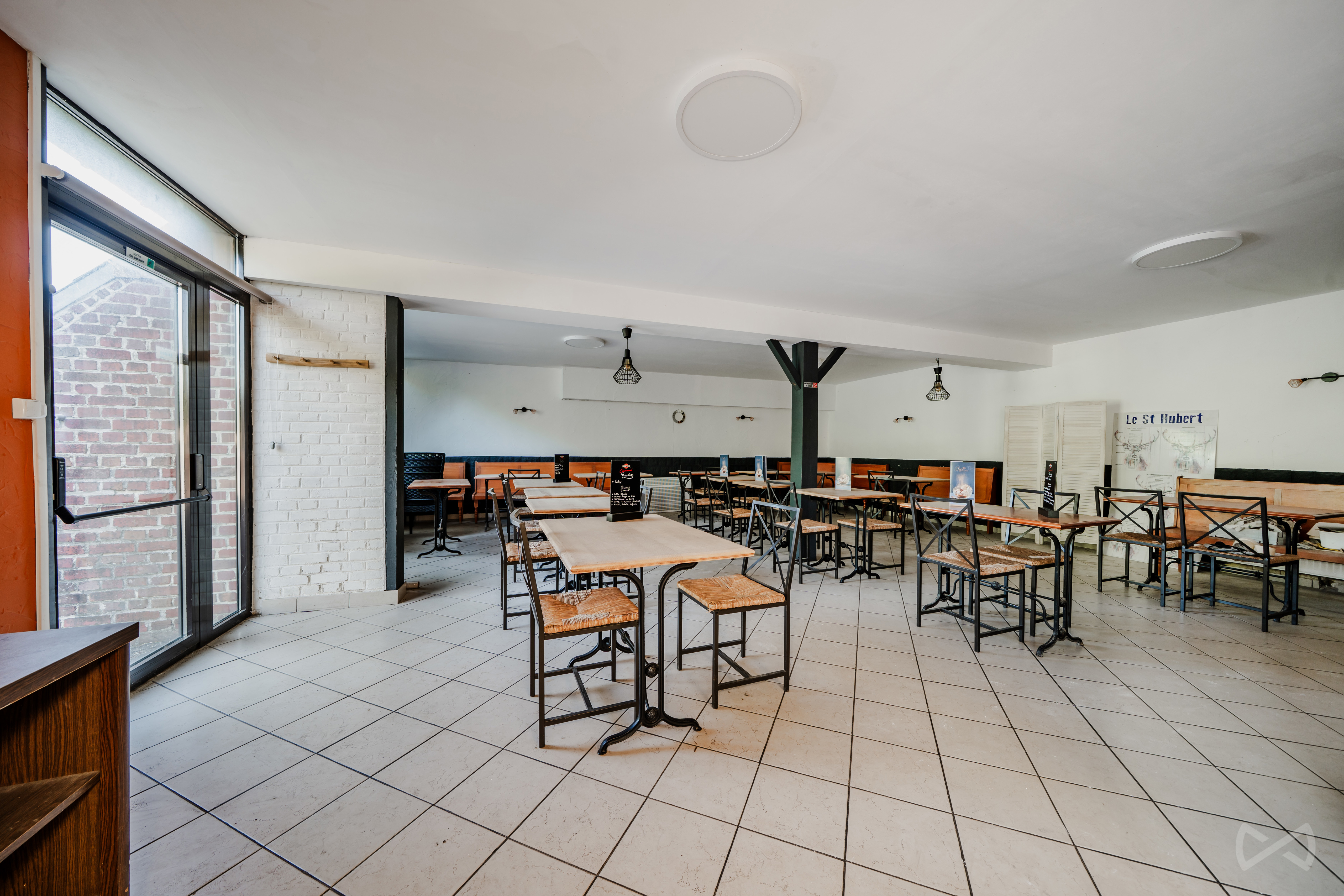 Photo 3 sur 3 pour Immeuble mixte de 15 chambres à Trelon