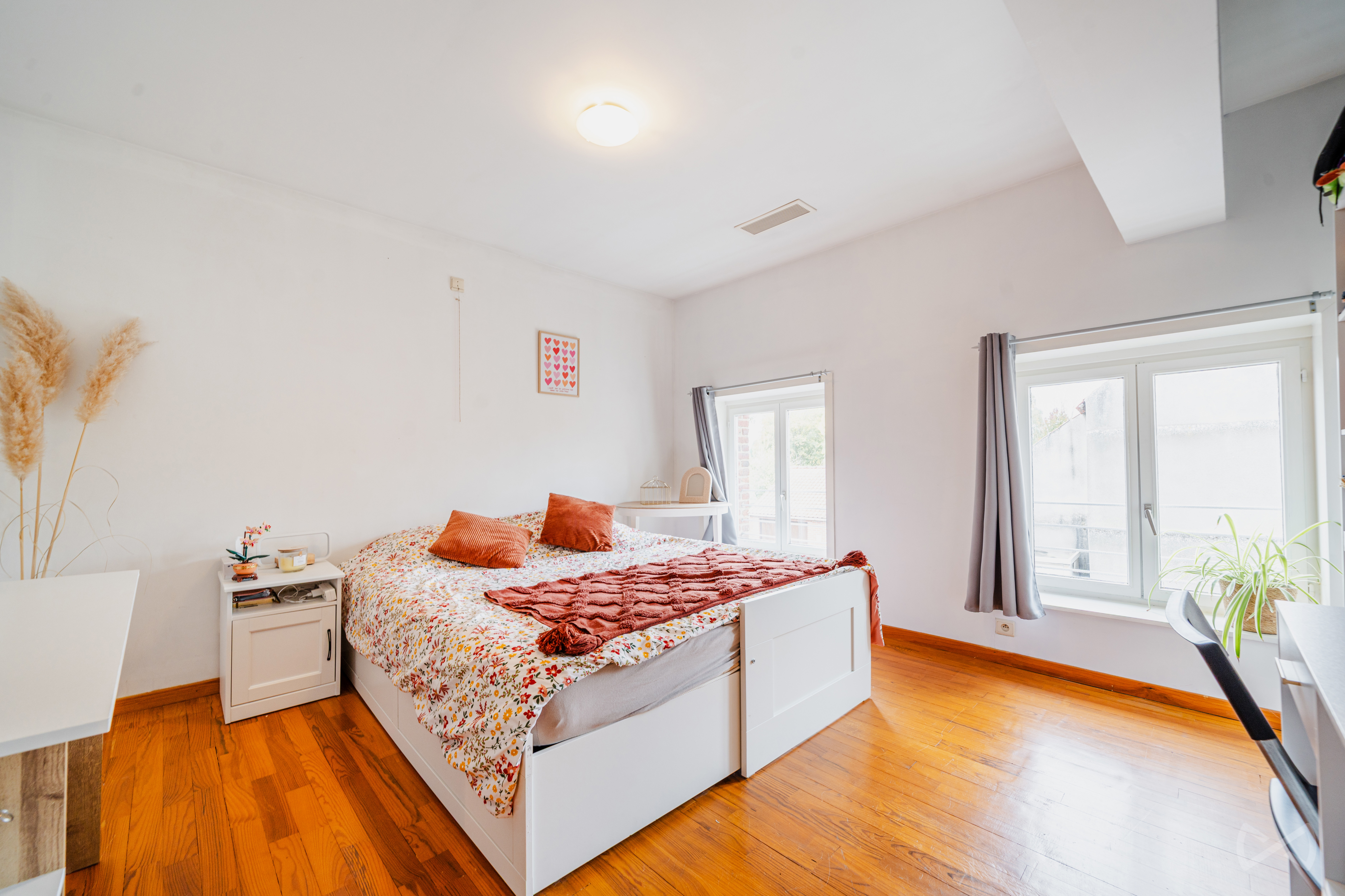 Photo 3 sur 4 pour Immeuble à appartements de trois chambres à PÉruwelz
