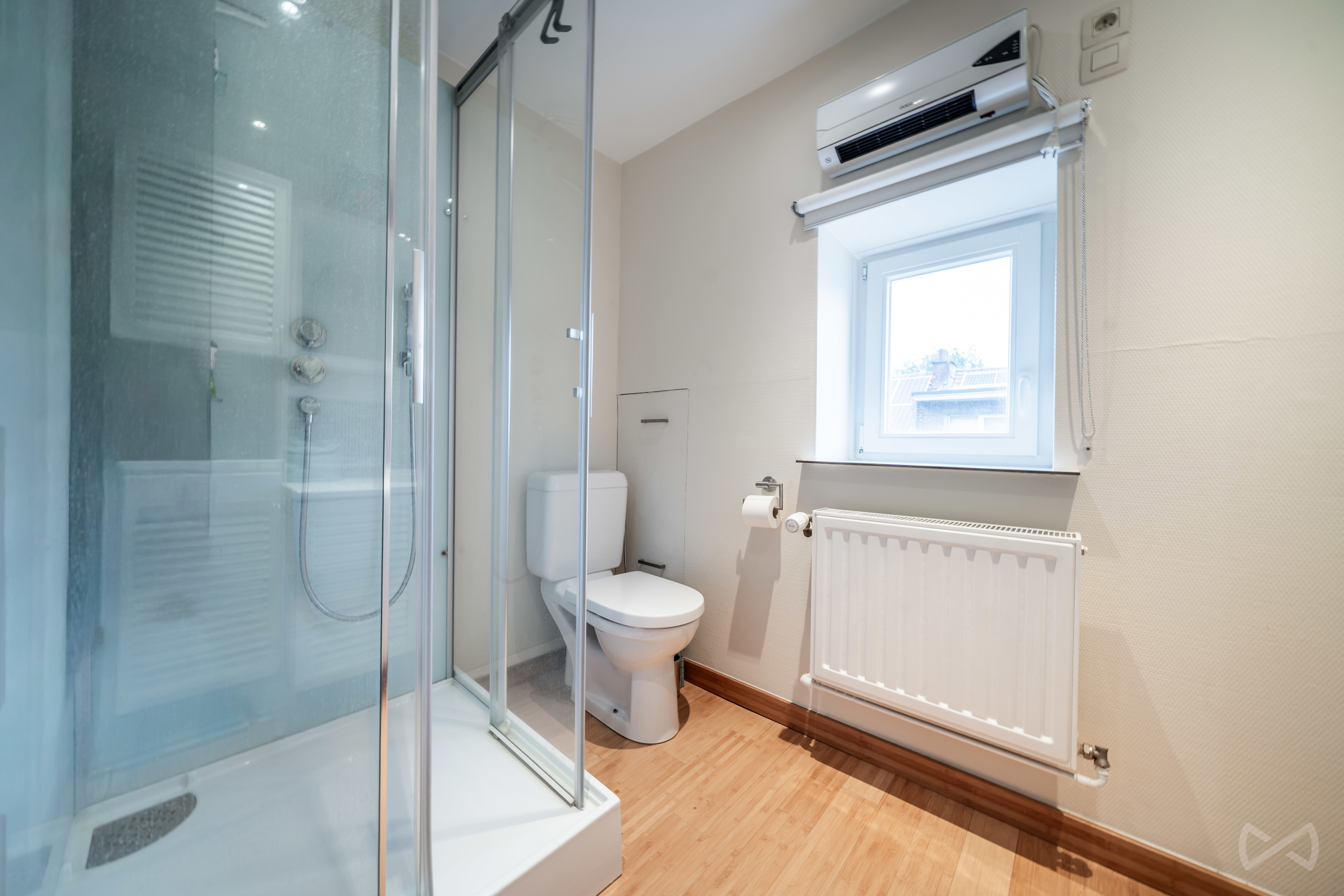Photo 3 sur 4 pour Maison de quatre chambres à Molenbeek-saint-jean