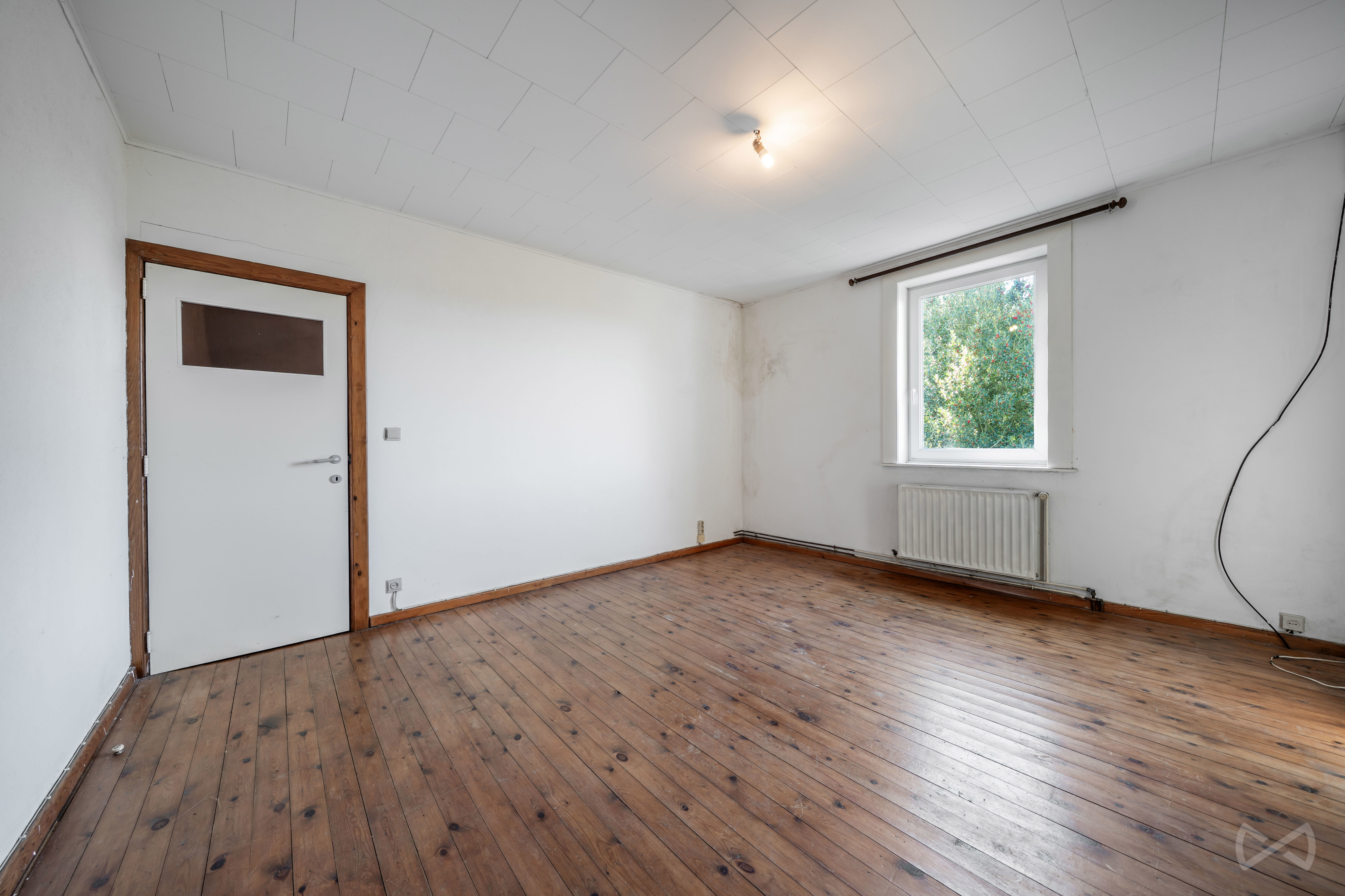 Picture 3 of 4 for House with six bedrooms in Hennuyères