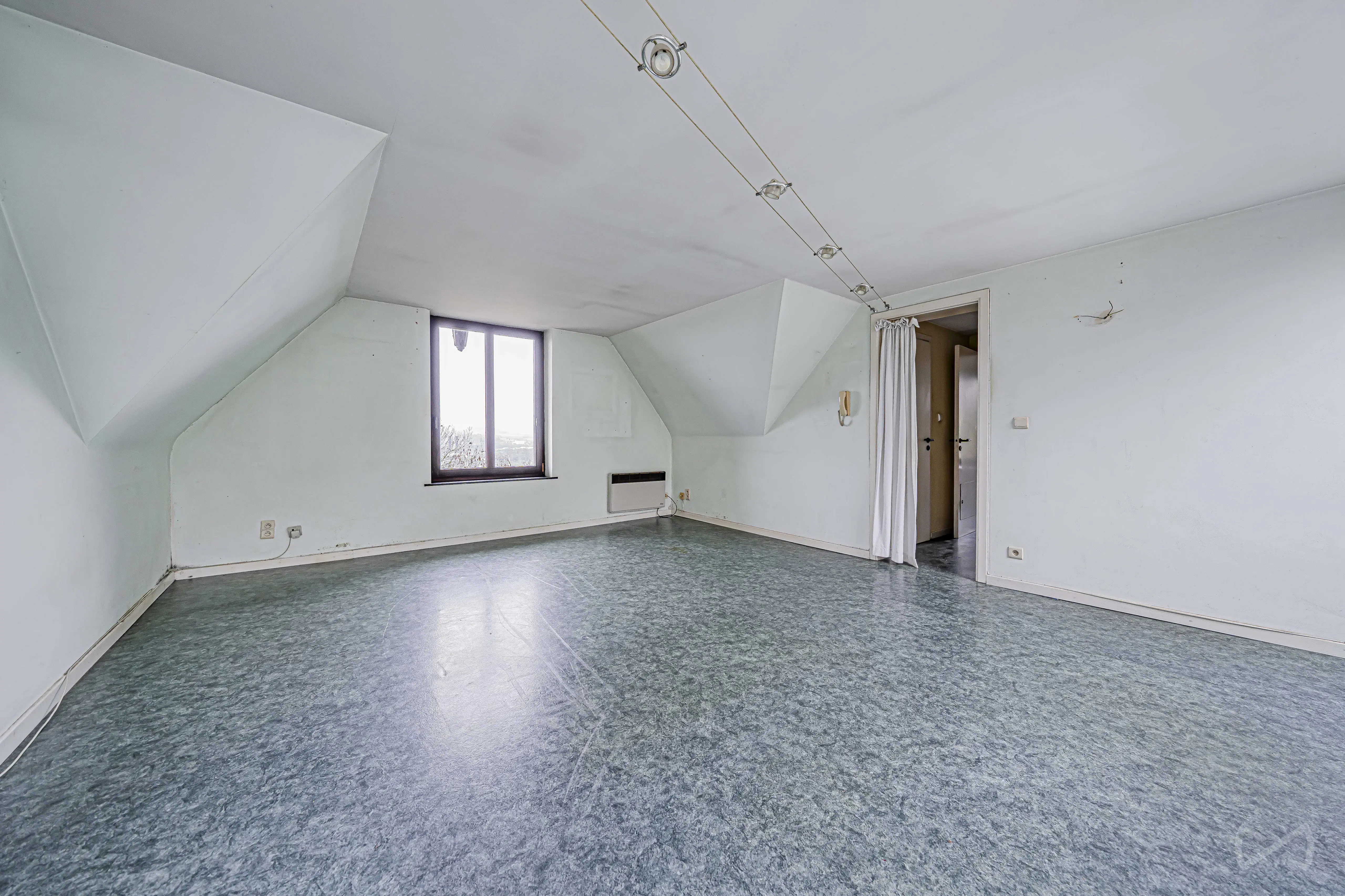 Photo 2 sur 4 pour Maison de maître de huit chambres à Liège