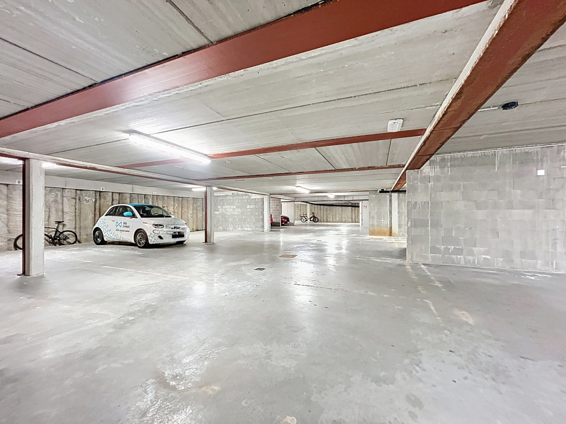 Photo 2 sur 4 pour Parking intérieur à Etterbeek