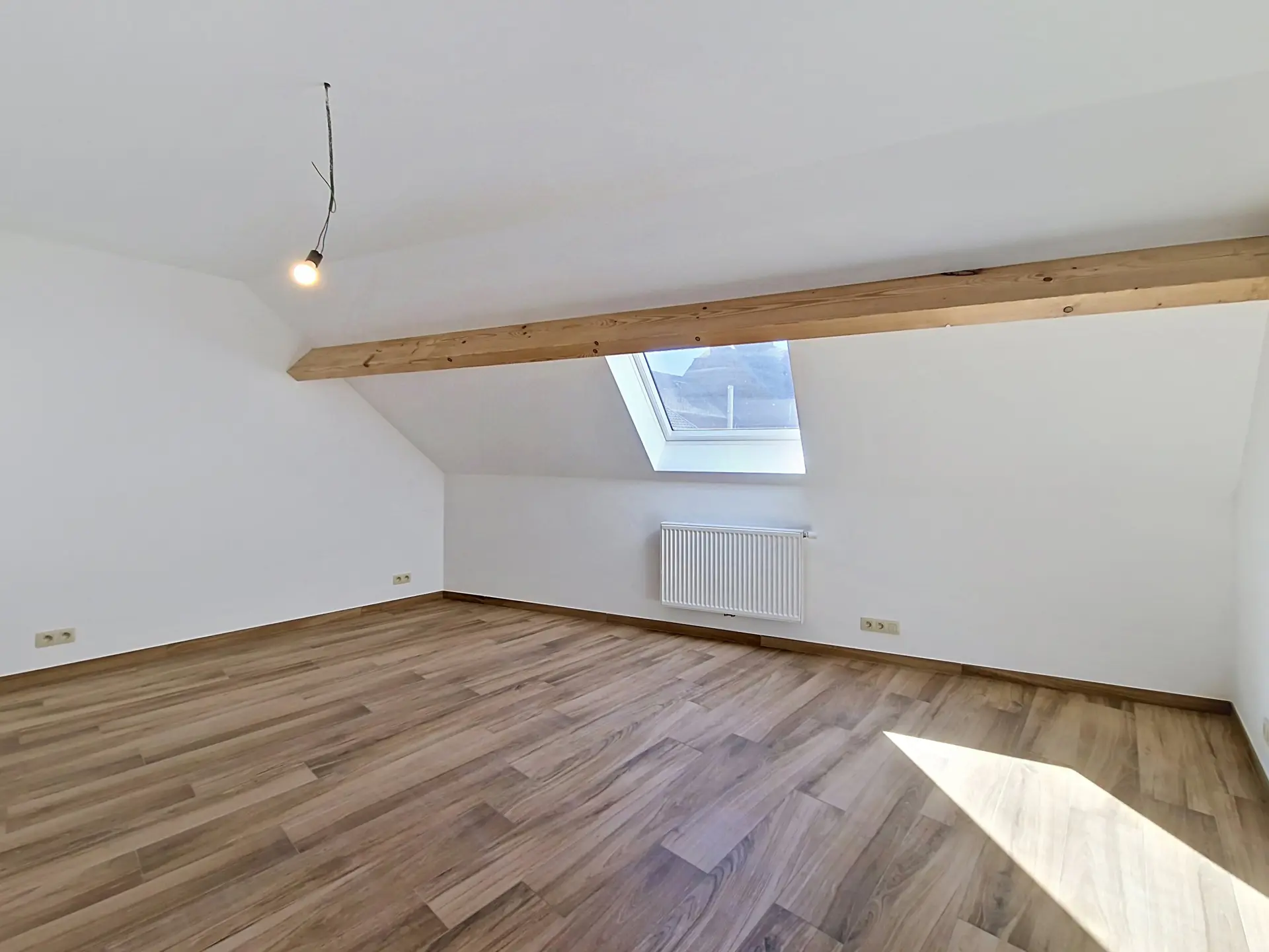 Foto 1 van 4 van Huis met drie slaapkamers in Écaussinnes