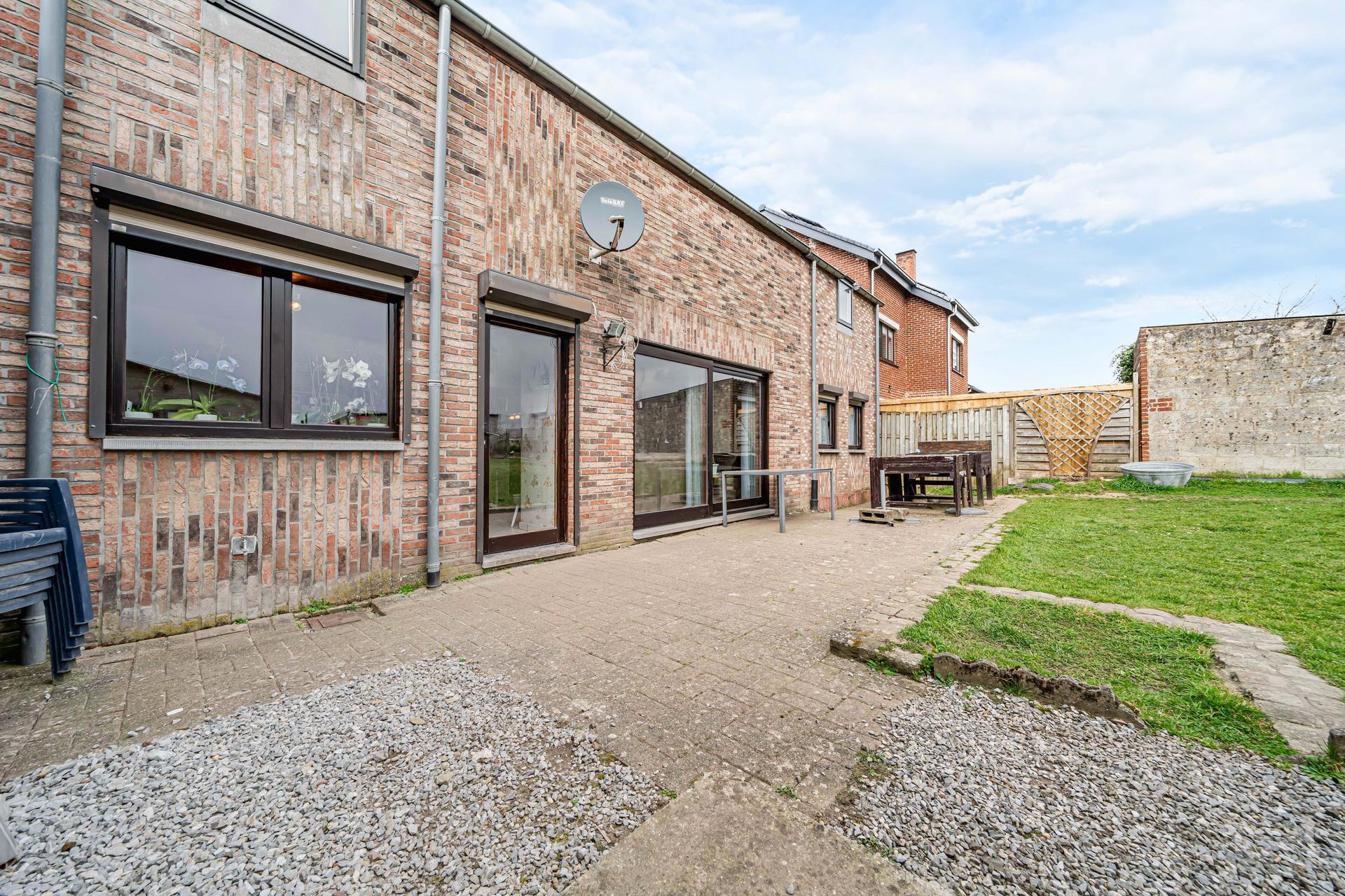 Foto 3 van 4 van Huis met vijf slaapkamers in Sart-dames-avelines