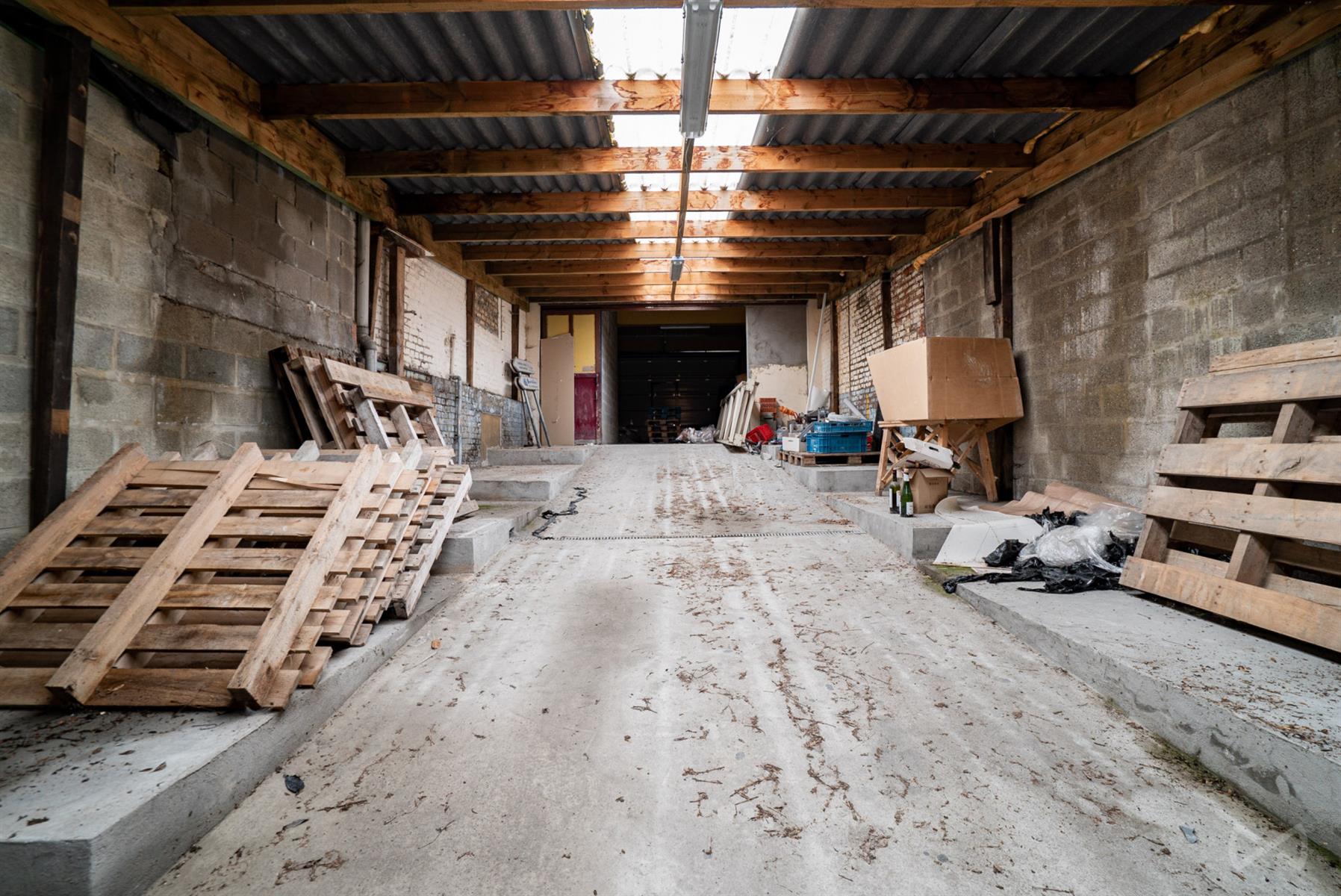 Picture 2 of 4 for Multi-purpose building in Marcinelle