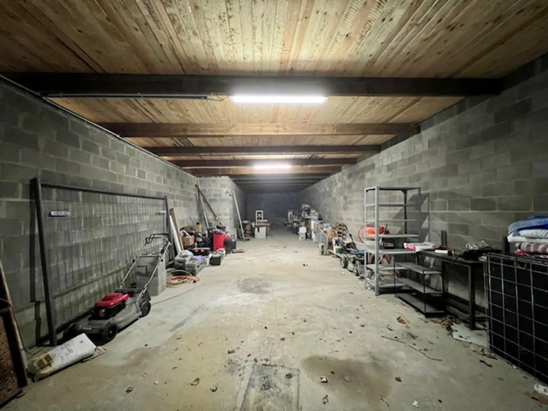 Photo 2 sur 4 pour Garage (fermé) à Charleroi-Marchienne-au-Pont
